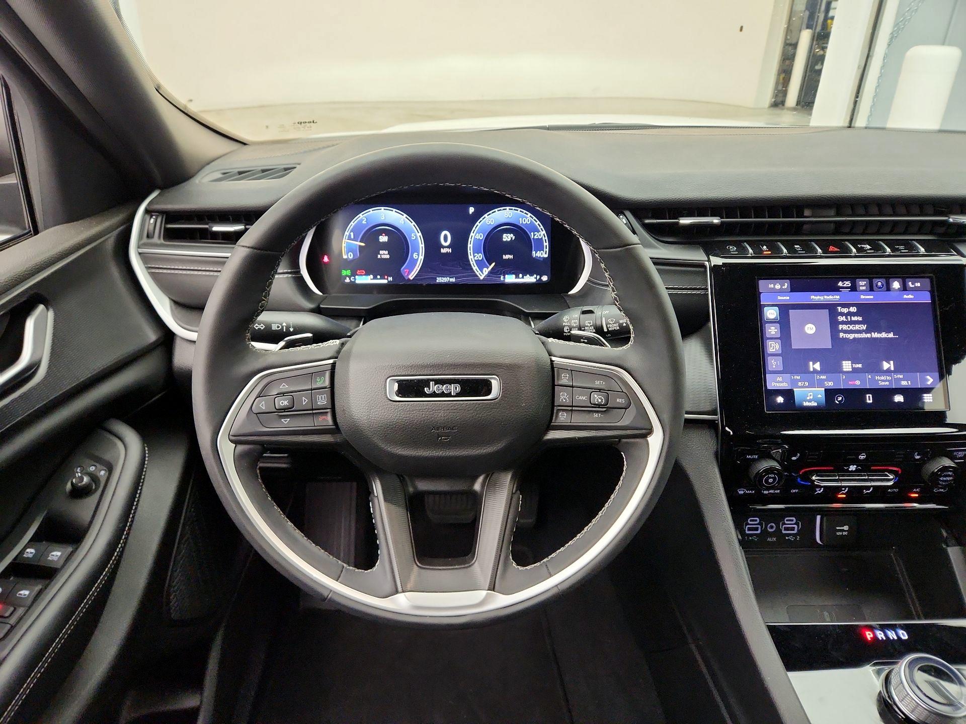 Thumbnail: 2024 Jeep Grand Cherokee - 10