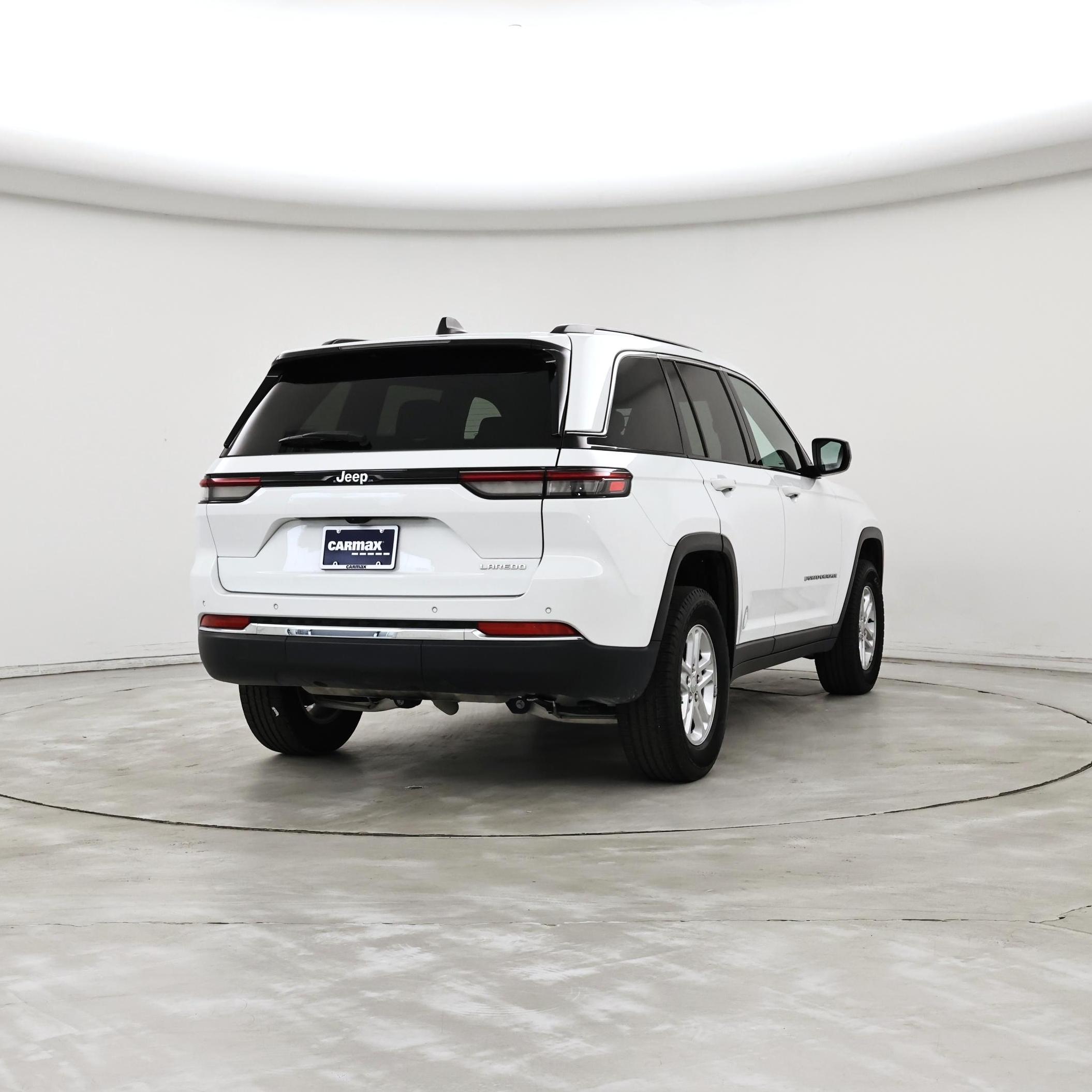 Thumbnail: 2024 Jeep Grand Cherokee - 8