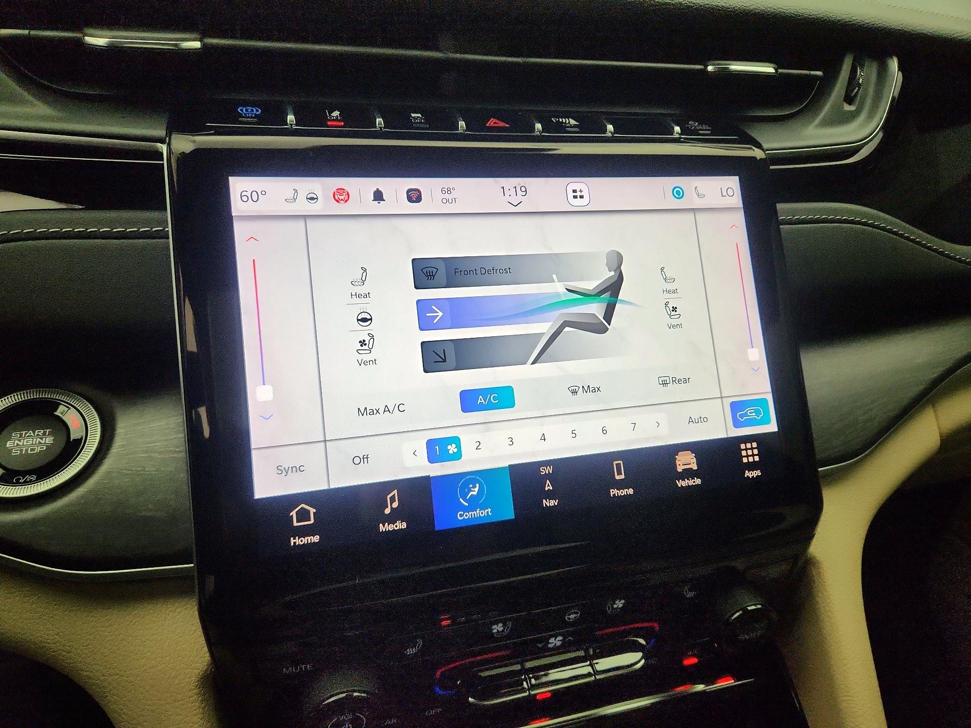 Thumbnail: 2023 Jeep Grand Cherokee - 17