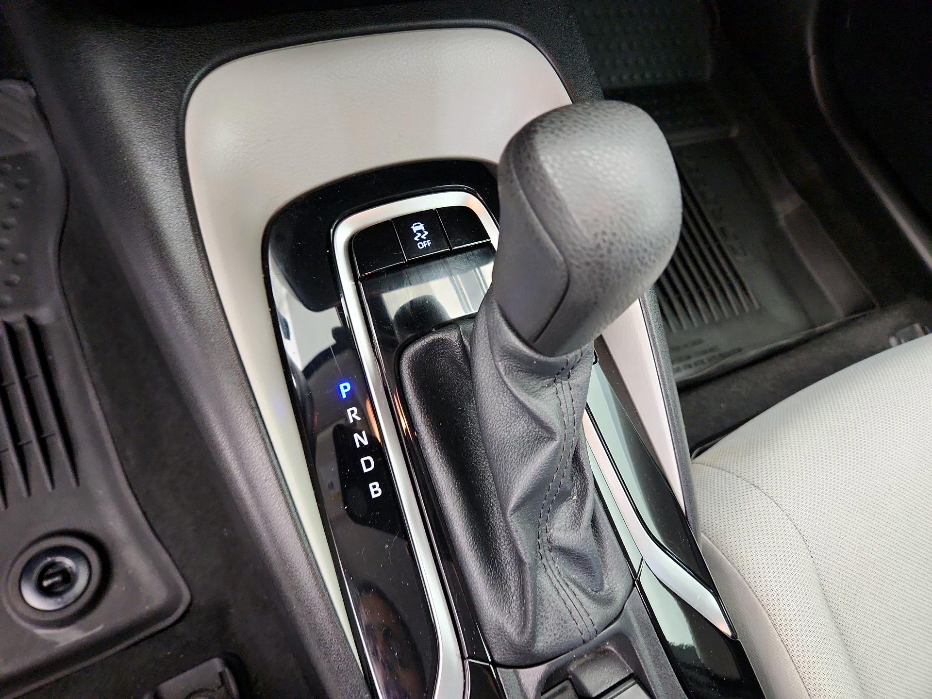 Thumbnail: 2022 Toyota Corolla - 17