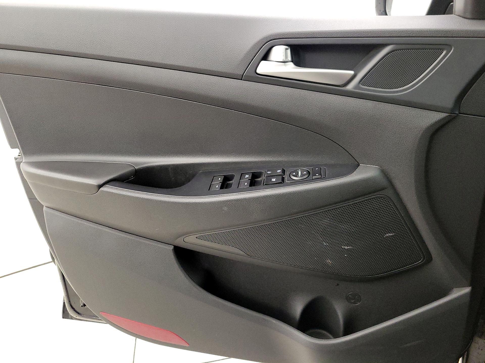 Thumbnail: 2020 Hyundai Tucson - 12