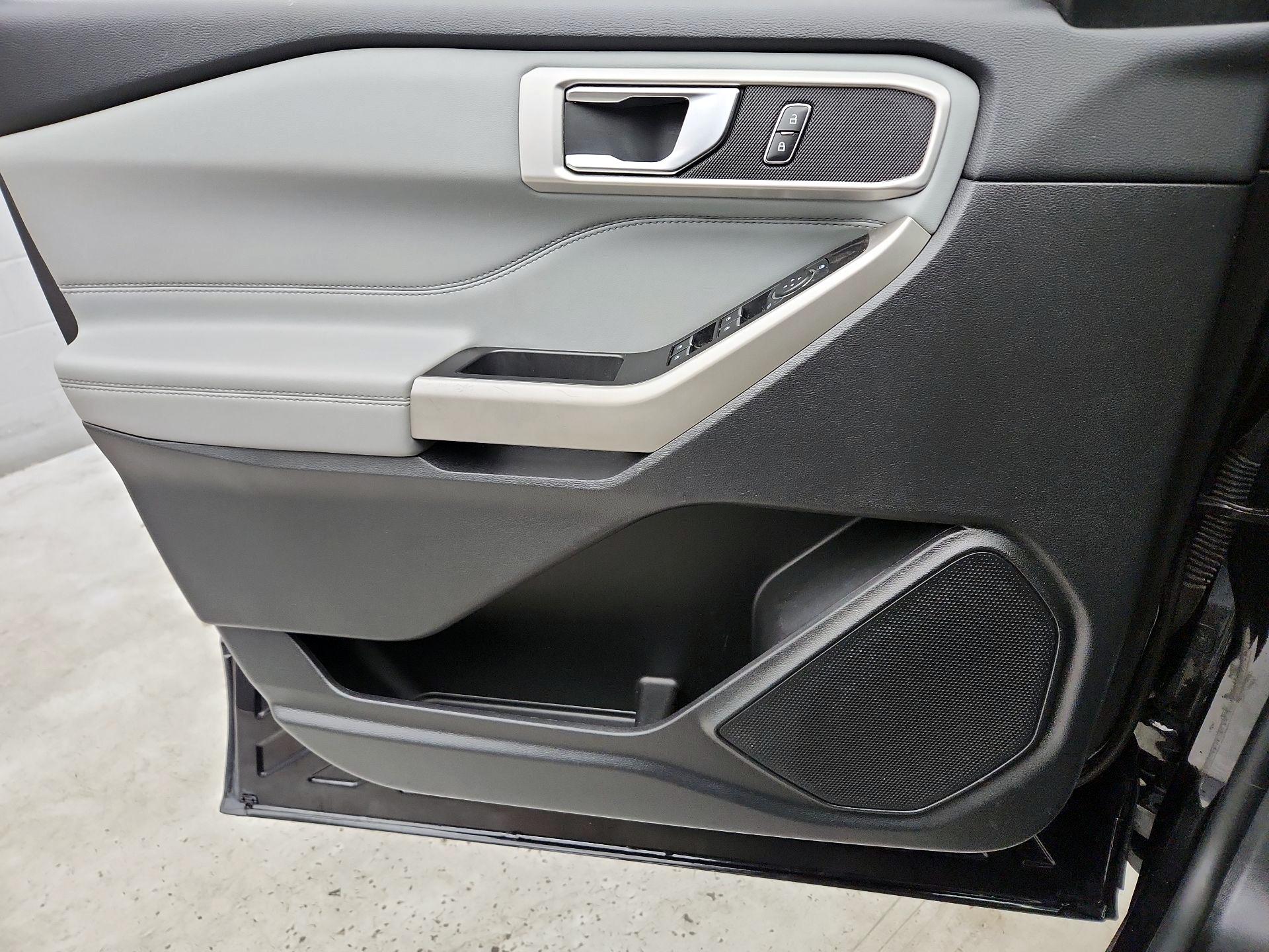 Thumbnail: 2022 Ford Explorer - 12