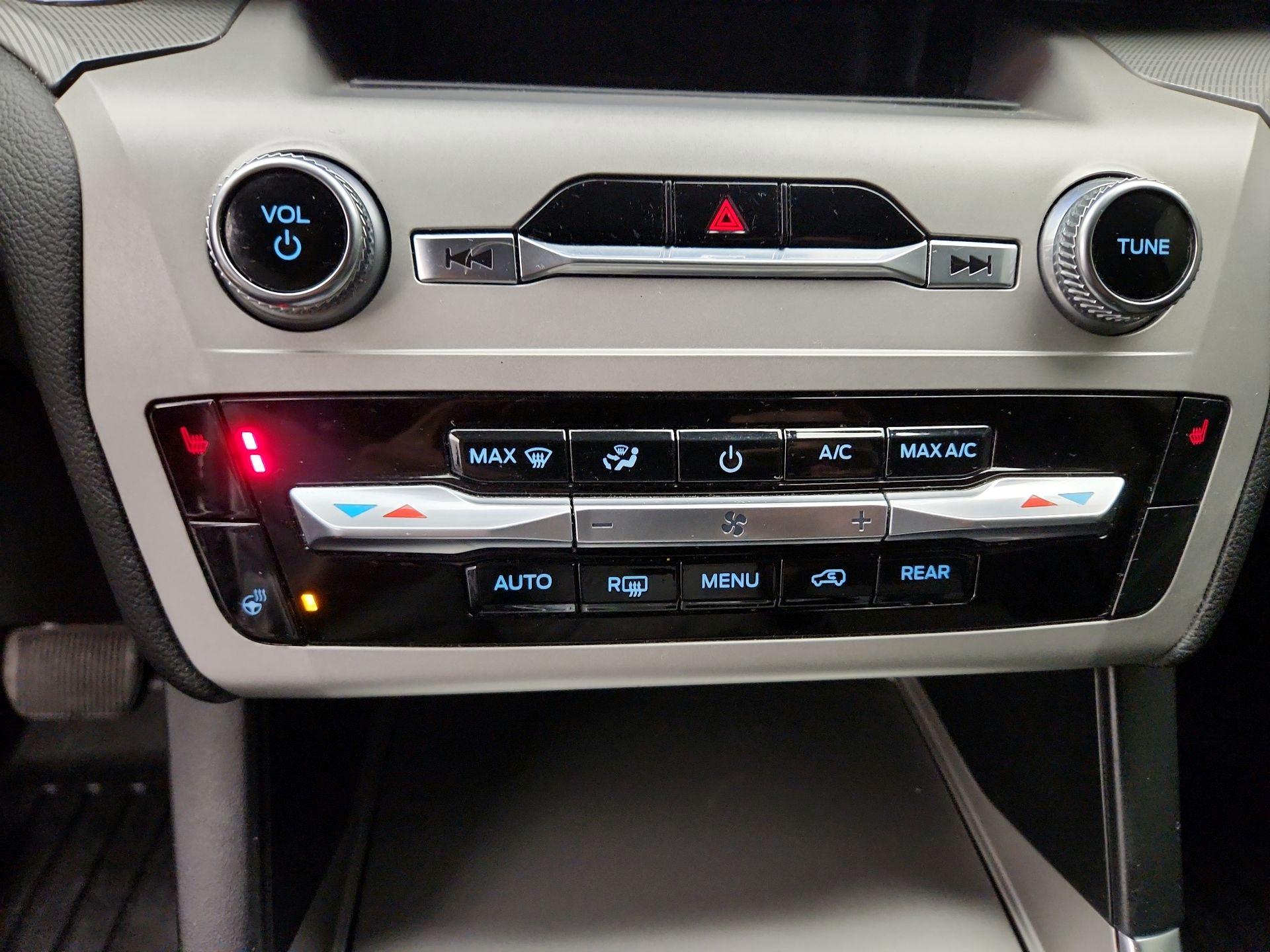 Thumbnail: 2022 Ford Explorer - 17