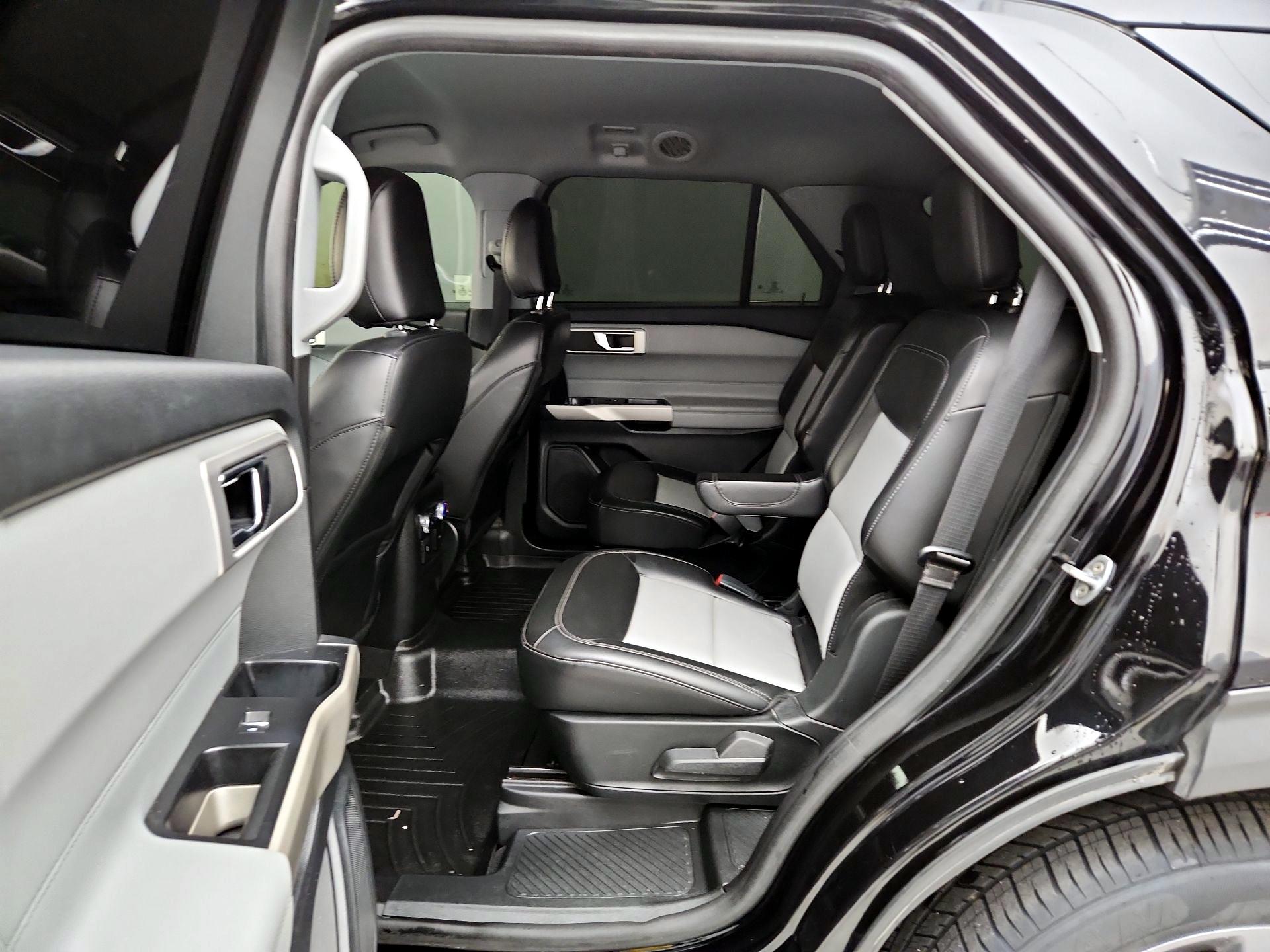 Thumbnail: 2022 Ford Explorer - 20