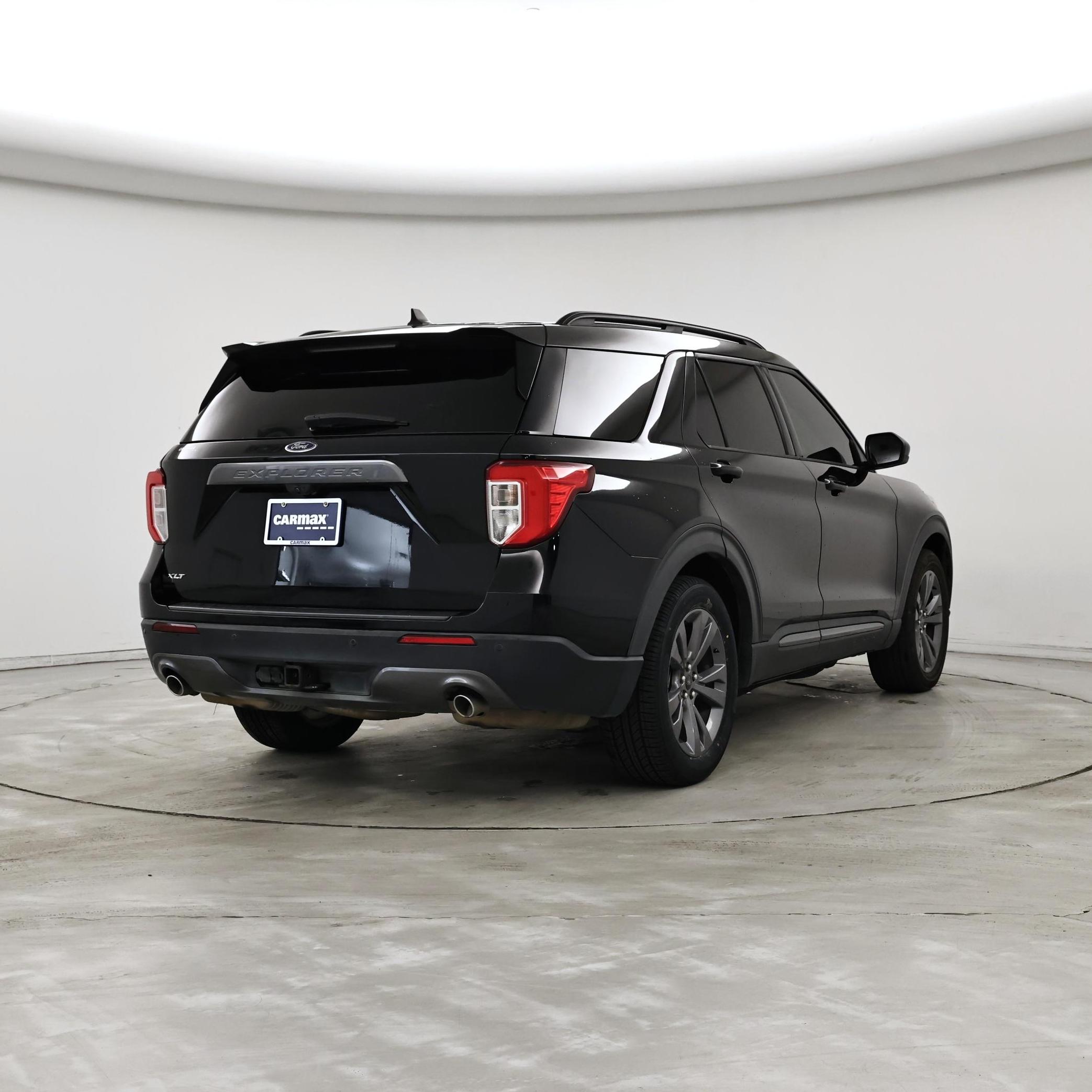 Thumbnail: 2022 Ford Explorer - 8