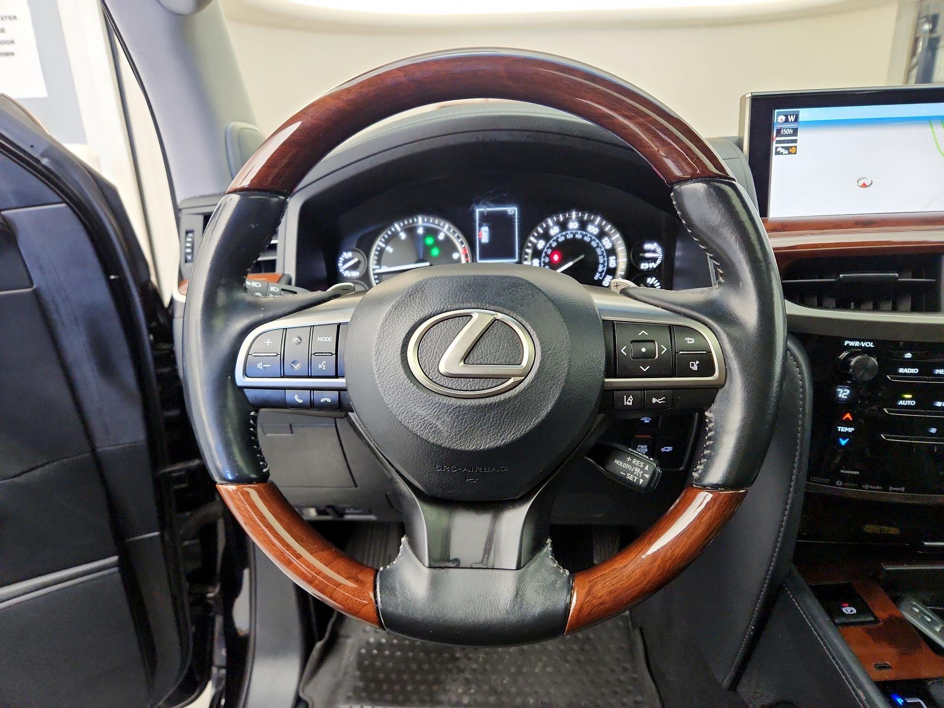 Thumbnail: 2019 Lexus LX - 10