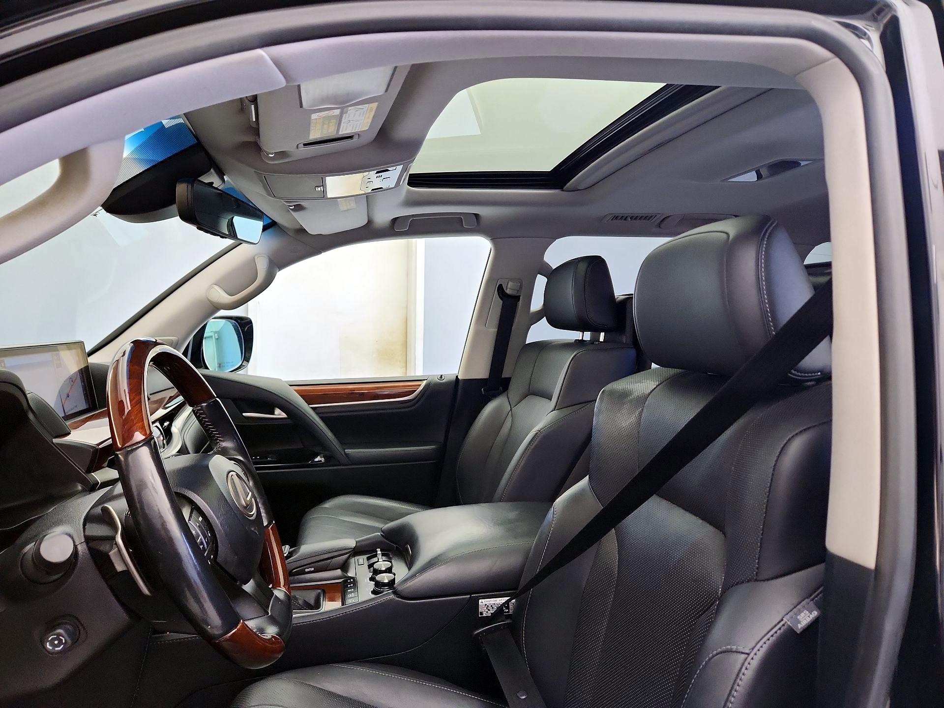 Thumbnail: 2019 Lexus LX - 19