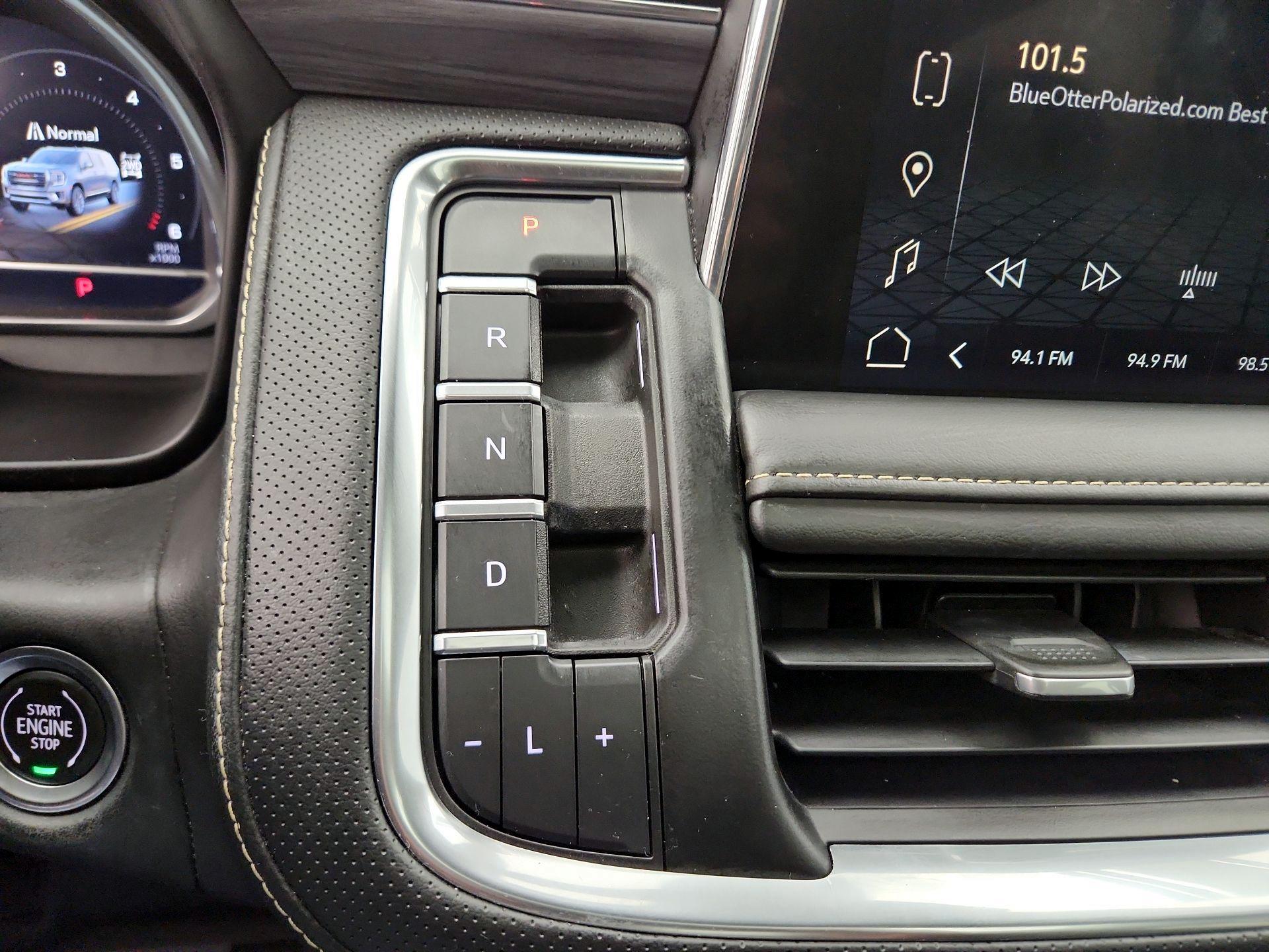 Thumbnail: 2022 GMC Yukon XL - 18