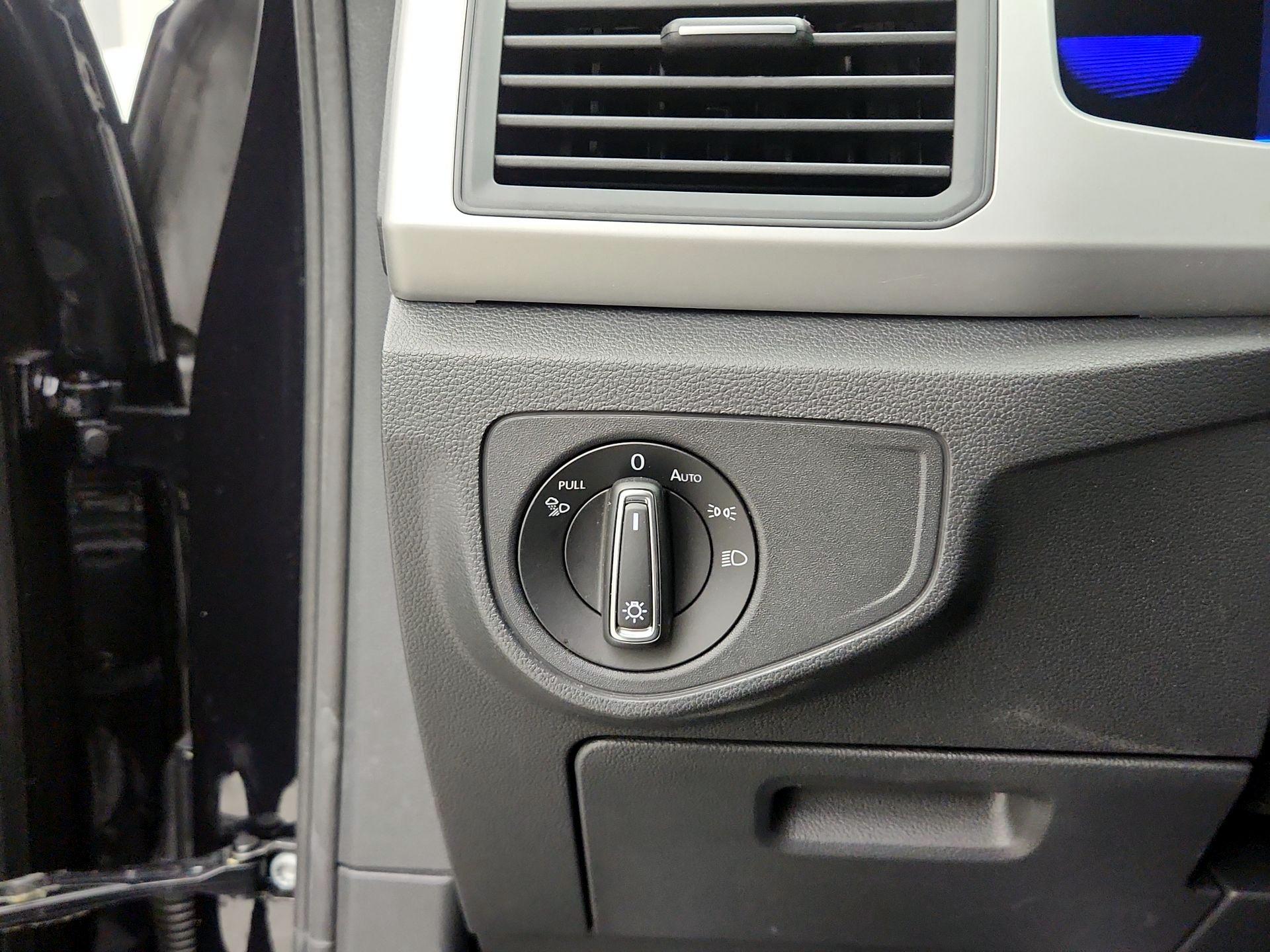 Thumbnail: 2023 Volkswagen Atlas - 13