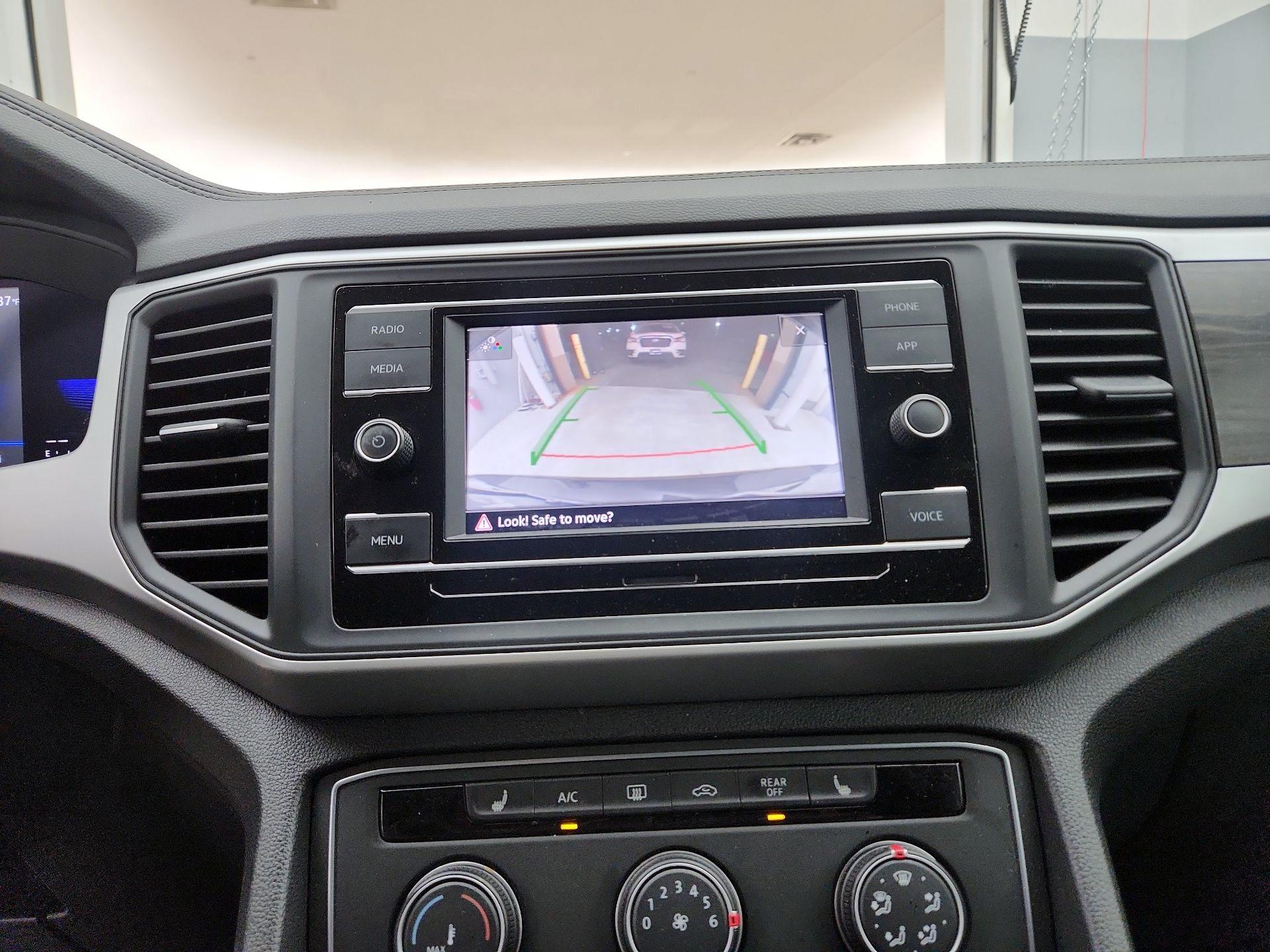 Thumbnail: 2023 Volkswagen Atlas - 14