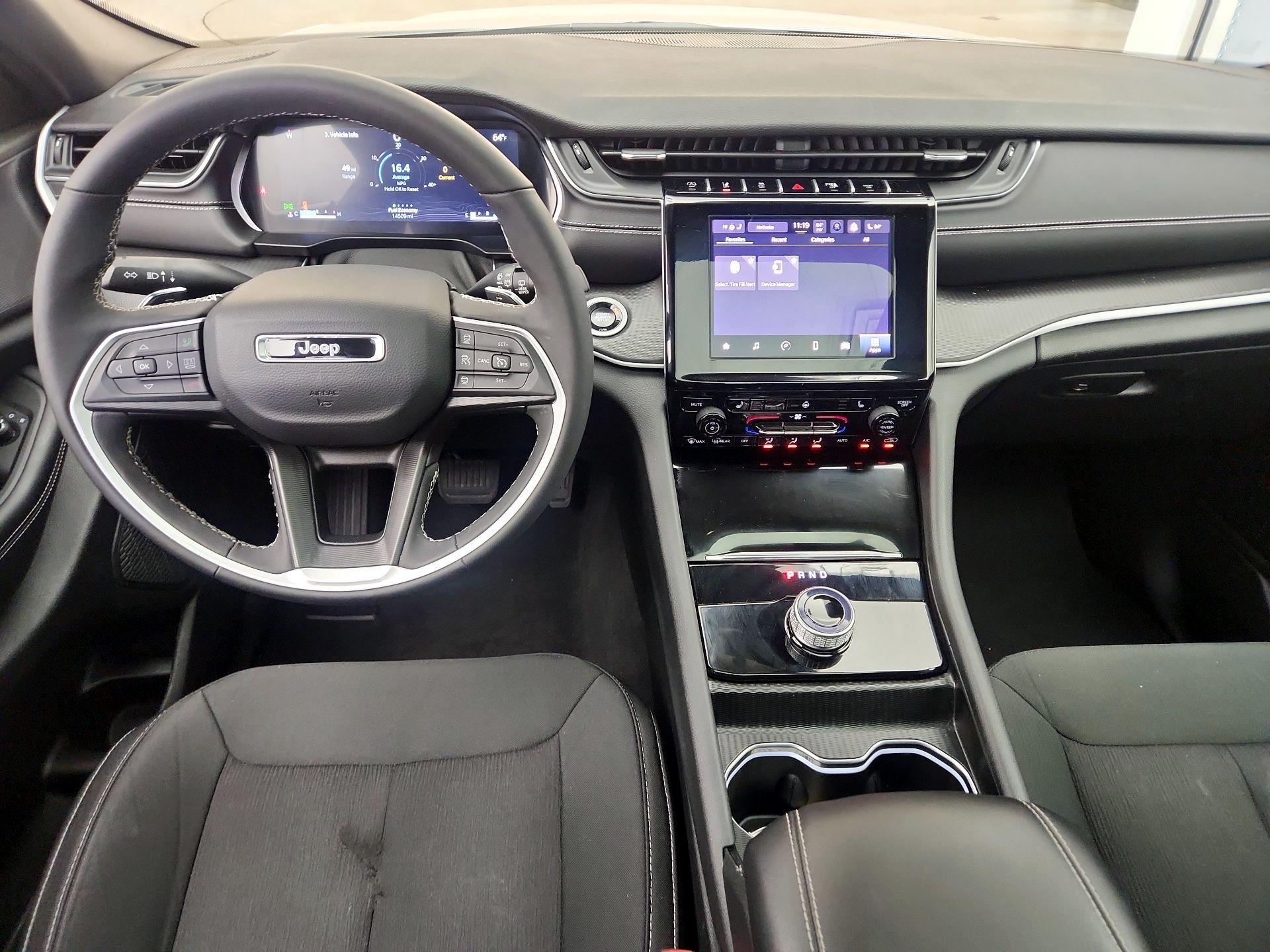 Thumbnail: 2024 Jeep Grand Cherokee - 9