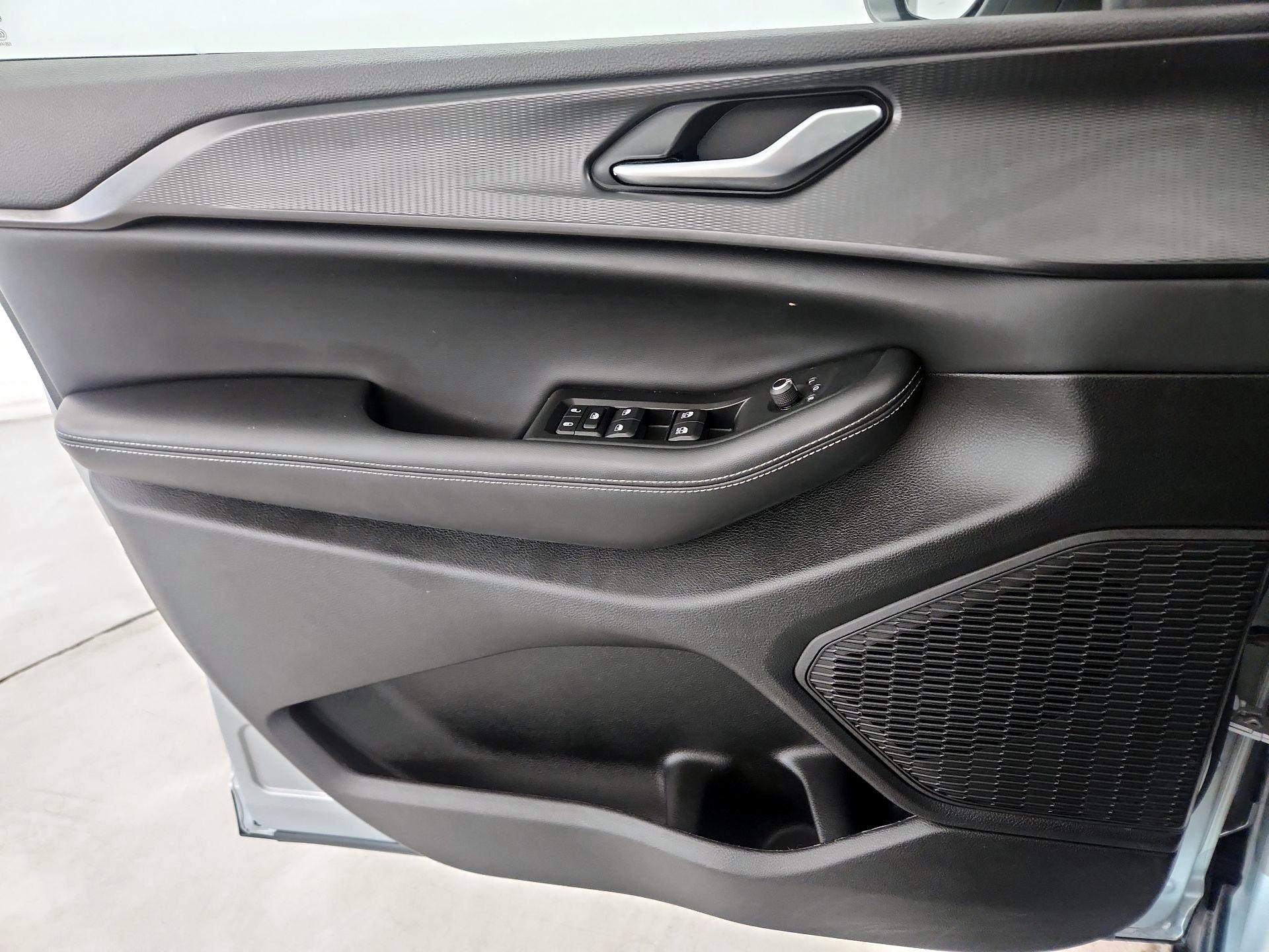 Thumbnail: 2024 Jeep Grand Cherokee - 12