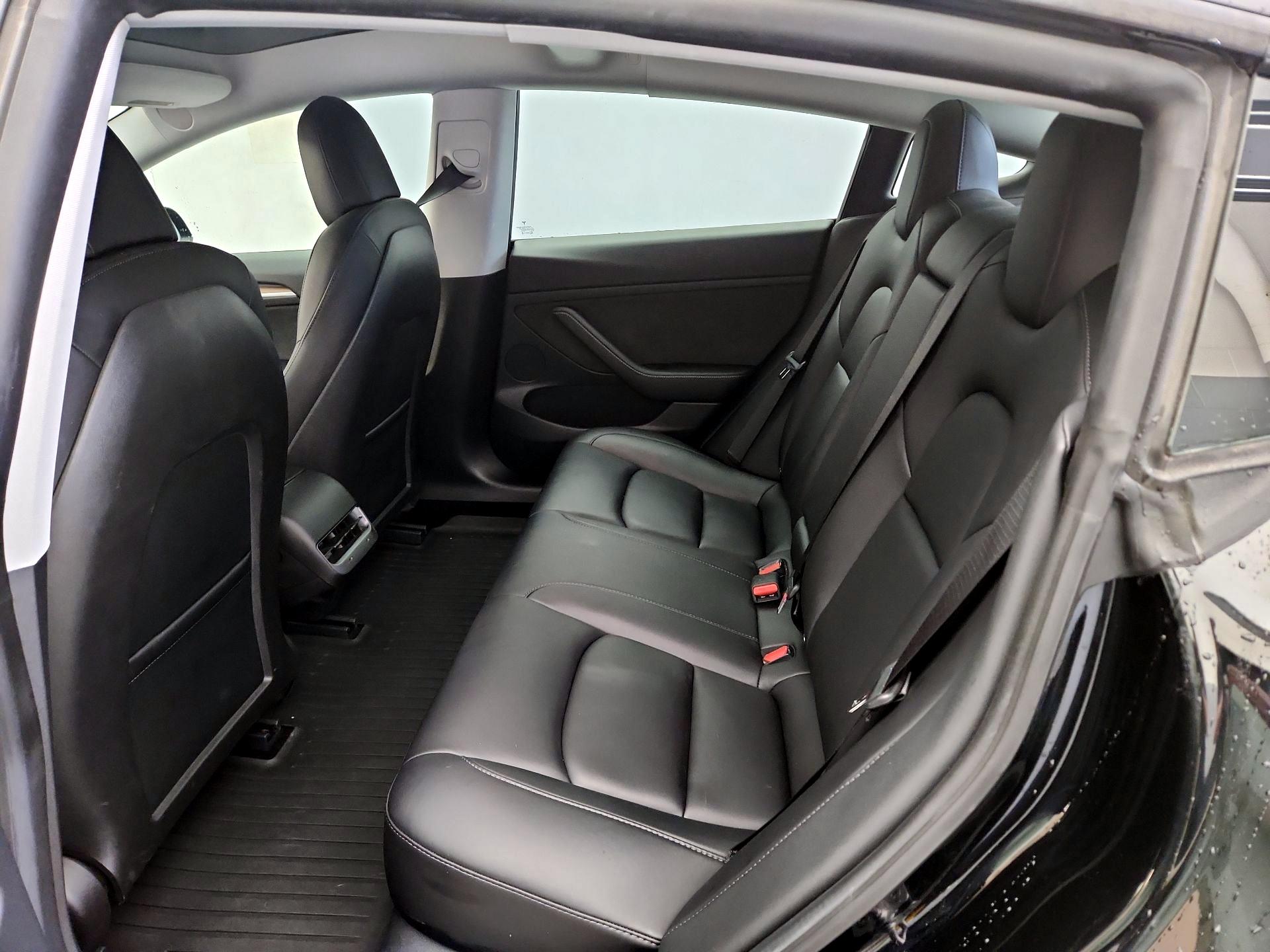 Thumbnail: 2021 Tesla Model 3 - 19