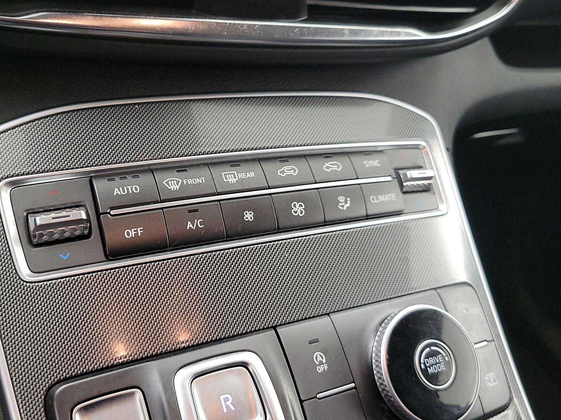 Thumbnail: 2022 Hyundai Santa Fe - 16