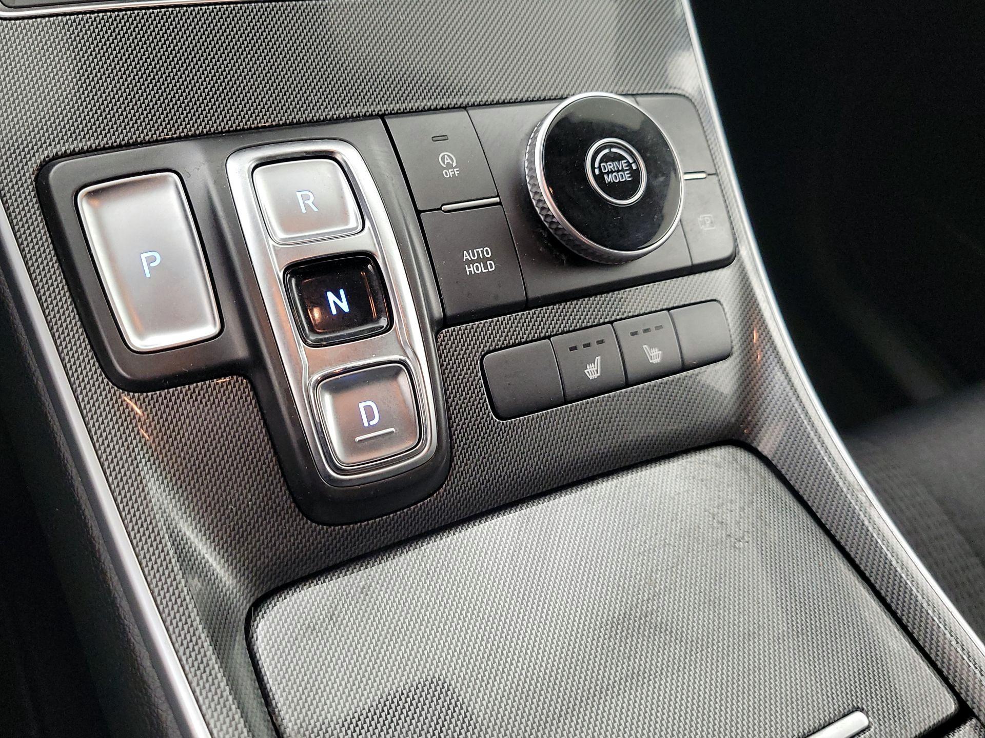 Thumbnail: 2022 Hyundai Santa Fe - 17