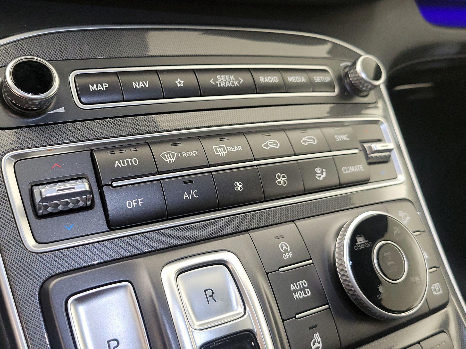 Thumbnail: 2023 Hyundai Santa Fe - 17