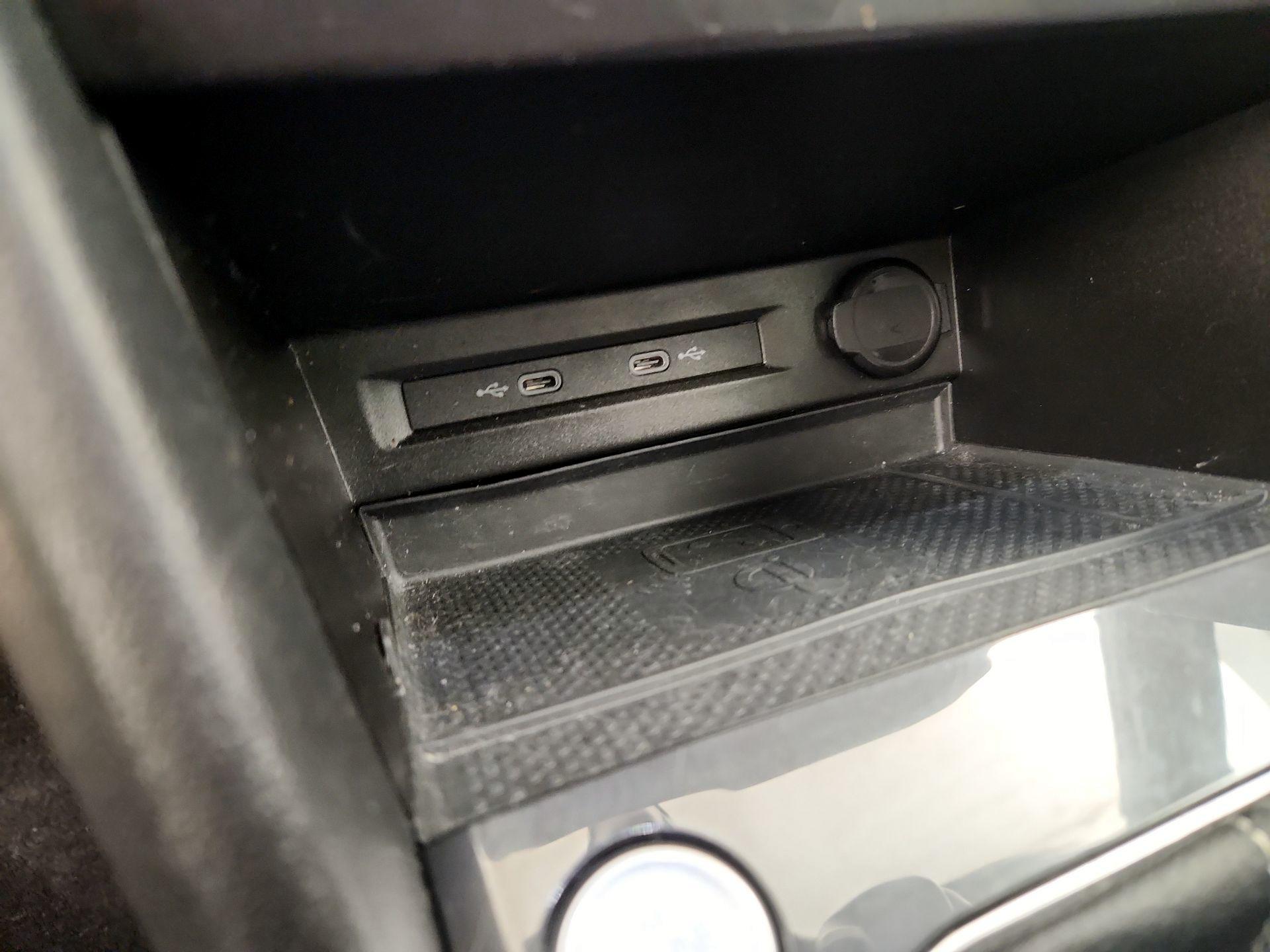 Thumbnail: 2023 Volkswagen Tiguan - 18