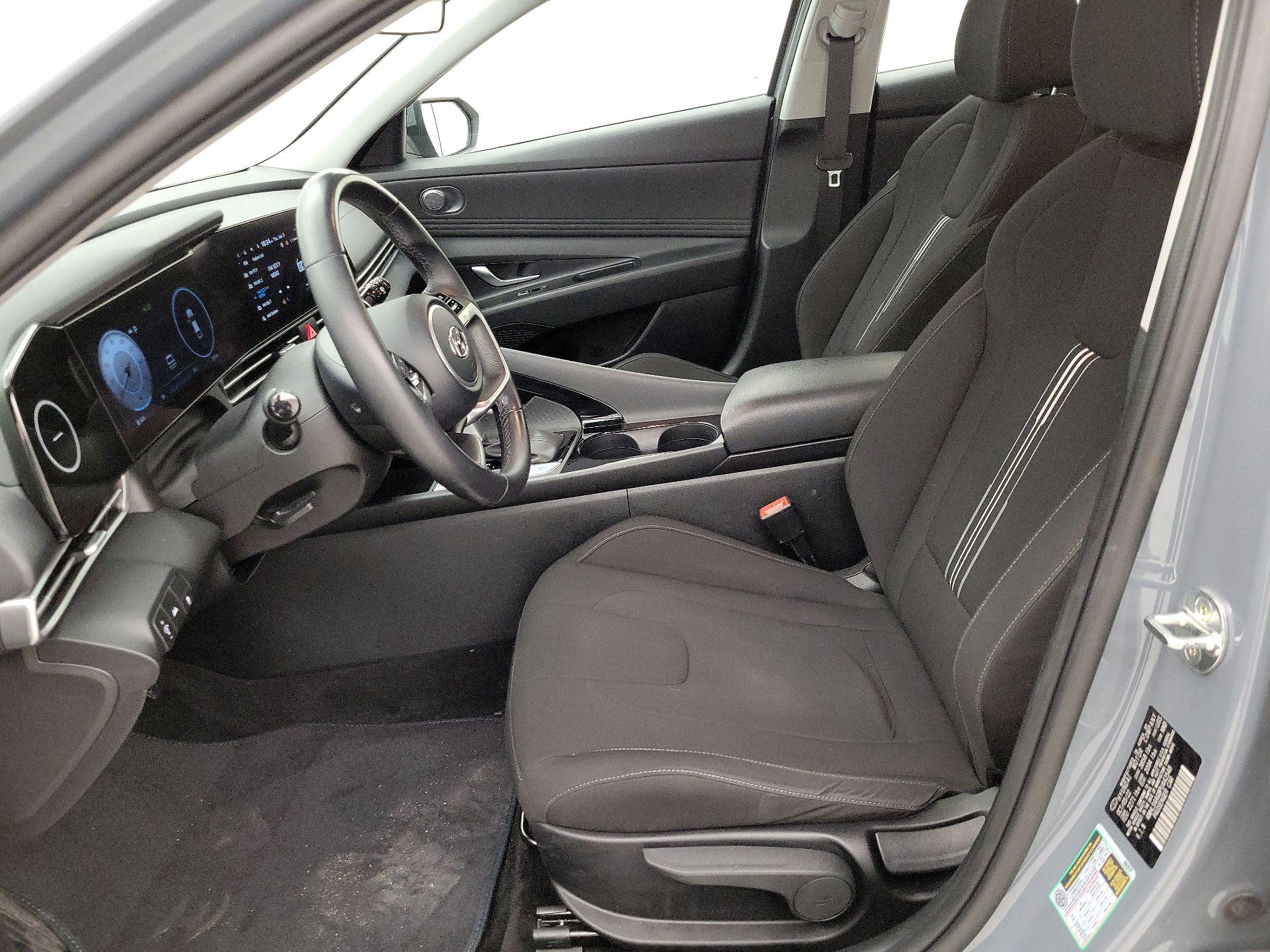 Thumbnail: 2023 Hyundai Elantra - 11