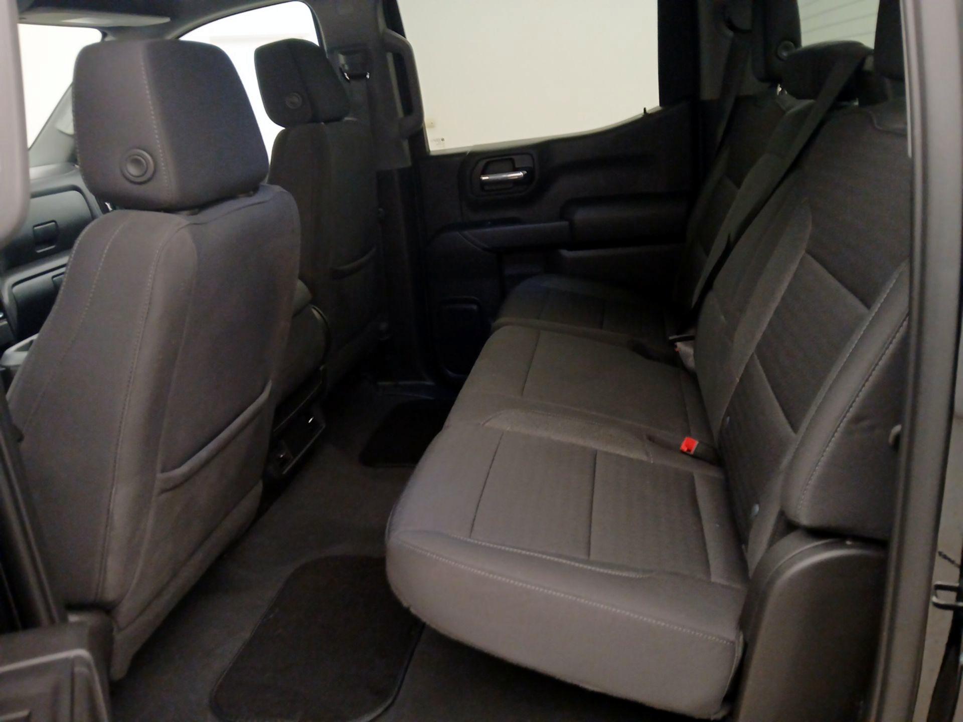 Thumbnail: 2022 Chevrolet Silverado 1500 - 19