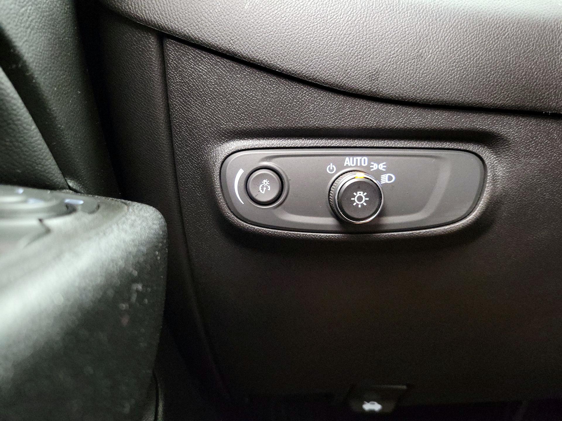 Thumbnail: 2022 Chevrolet Equinox - 13