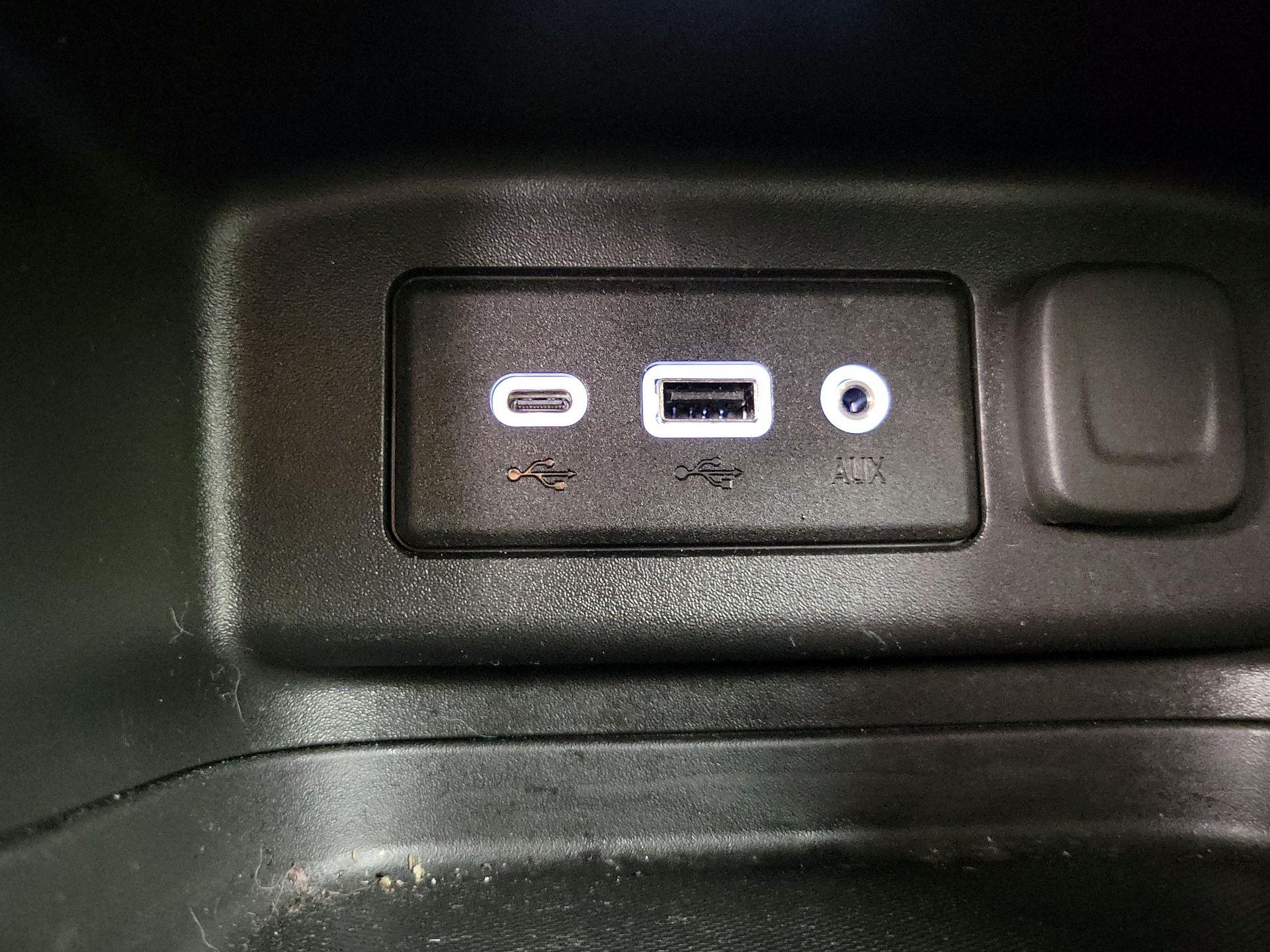 Thumbnail: 2022 Chevrolet Equinox - 18