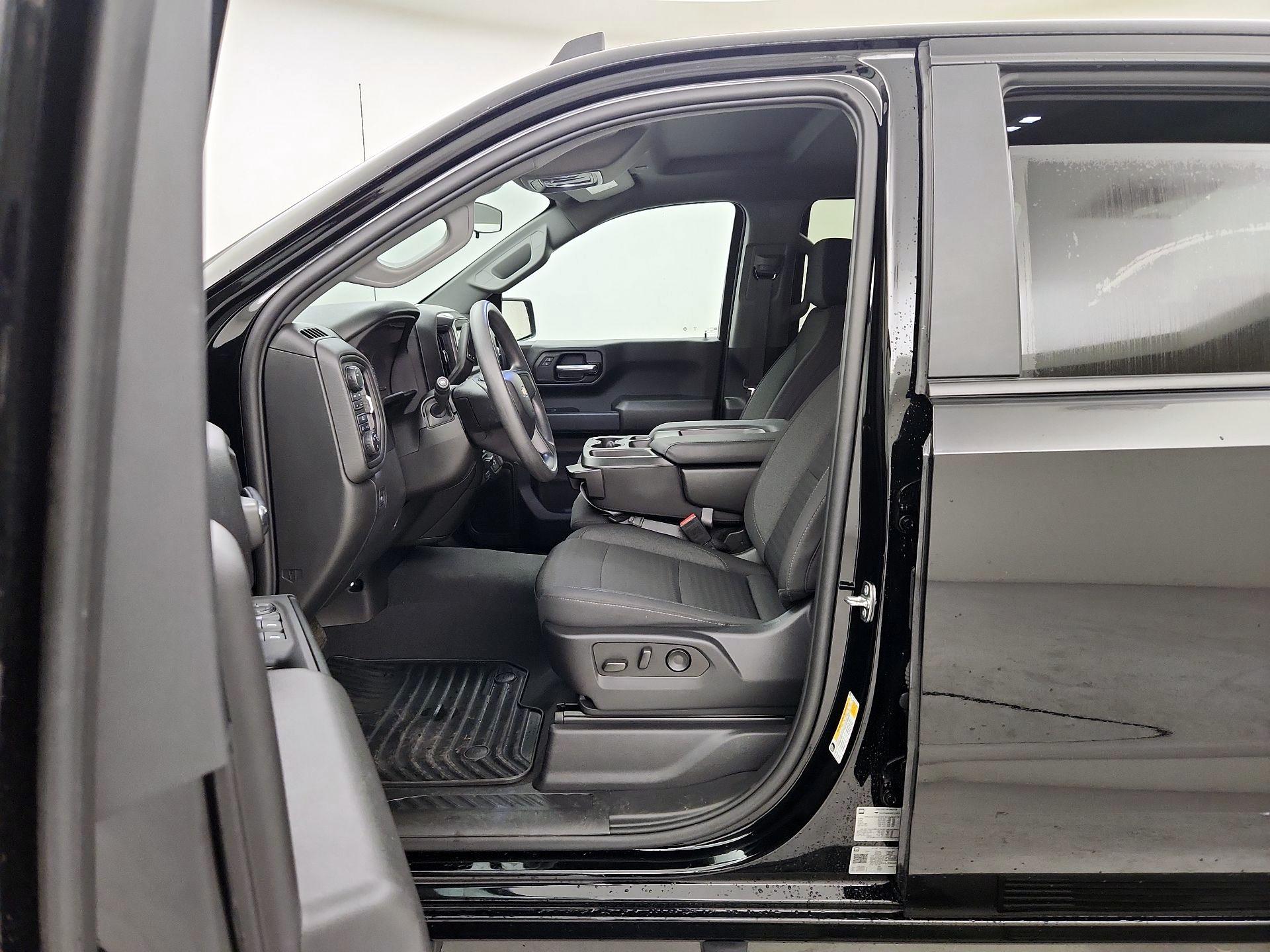 Thumbnail: 2023 Chevrolet Silverado 1500 - 11