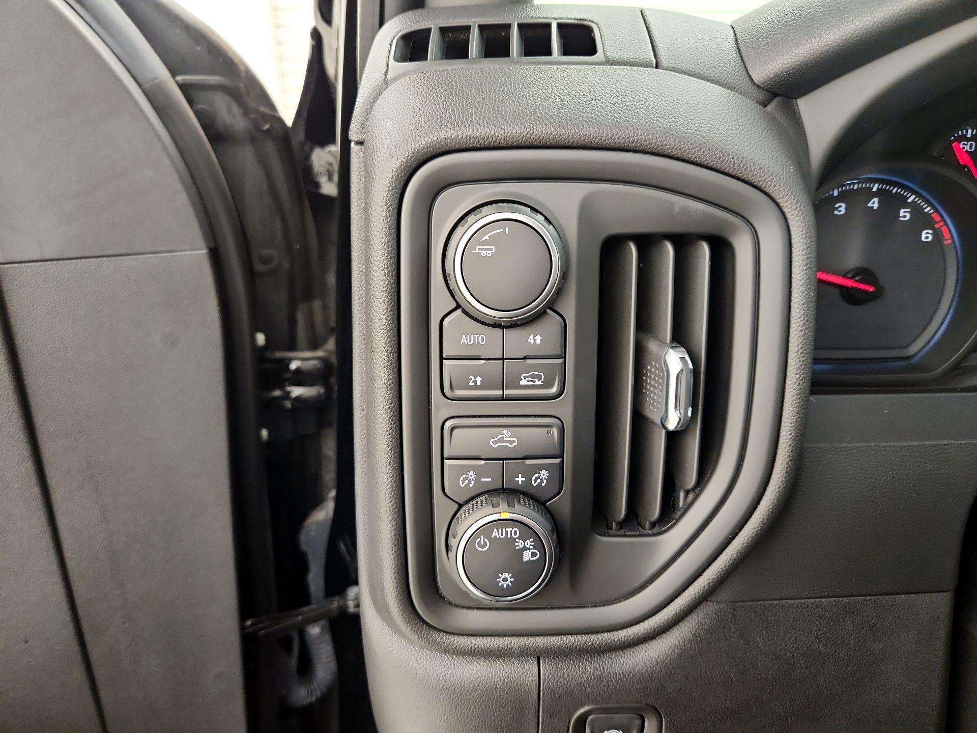 Thumbnail: 2023 Chevrolet Silverado 1500 - 13