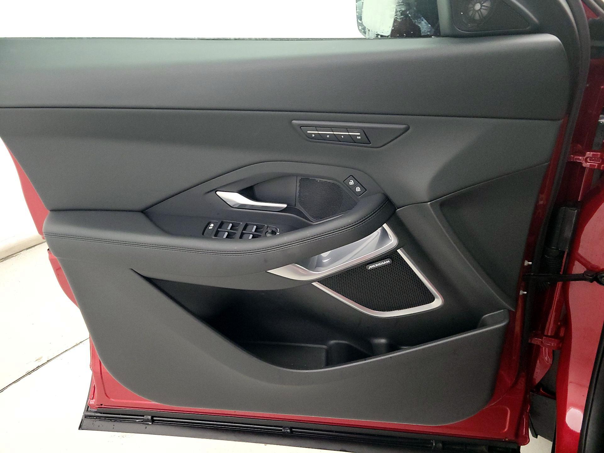 Thumbnail: 2023 Jaguar E-Pace - 12