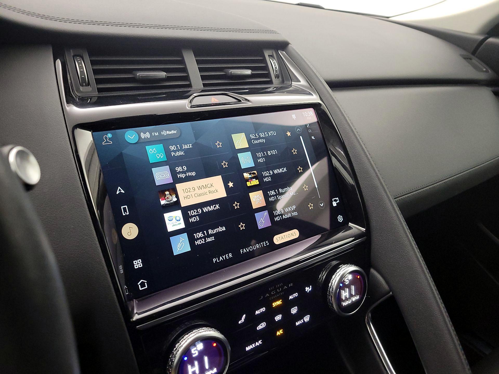 Thumbnail: 2023 Jaguar E-Pace - 14