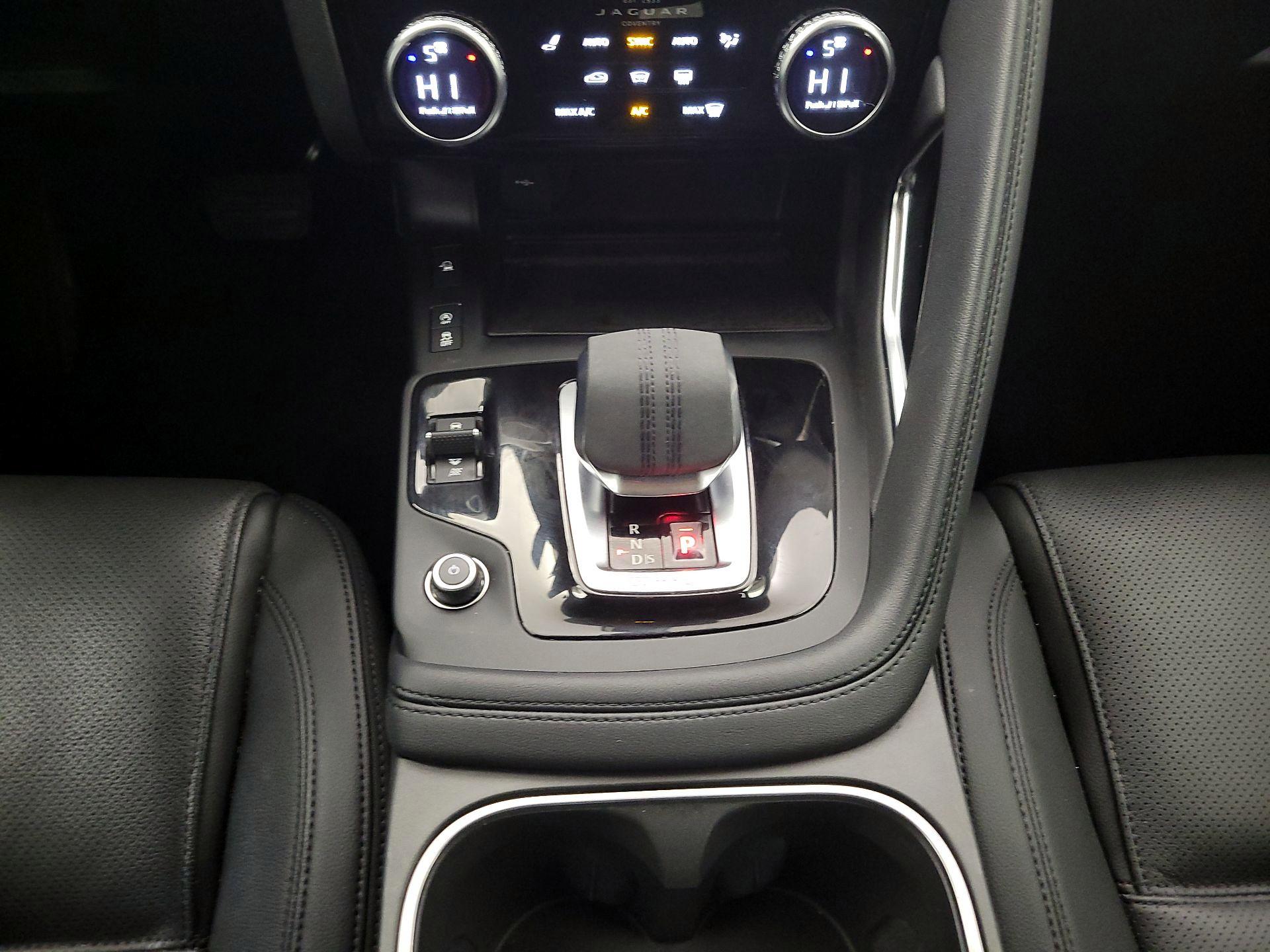 Thumbnail: 2023 Jaguar E-Pace - 16