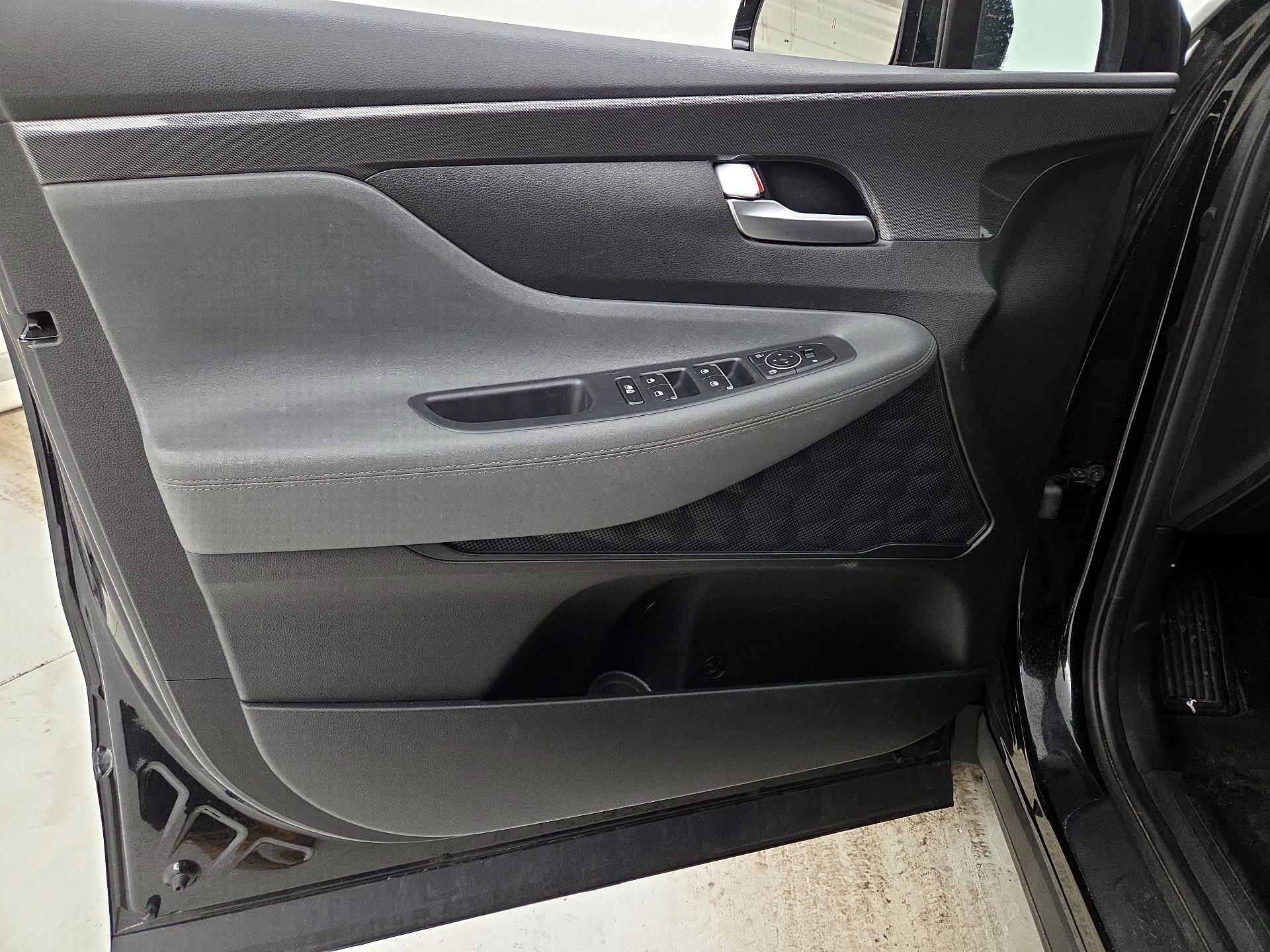 Thumbnail: 2023 Hyundai Santa Fe - 12