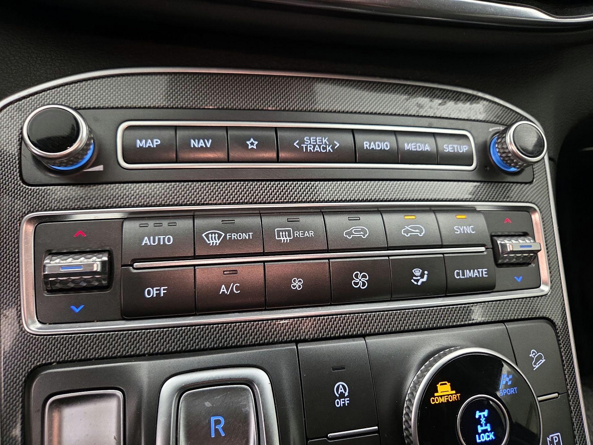 Thumbnail: 2023 Hyundai Santa Fe - 17