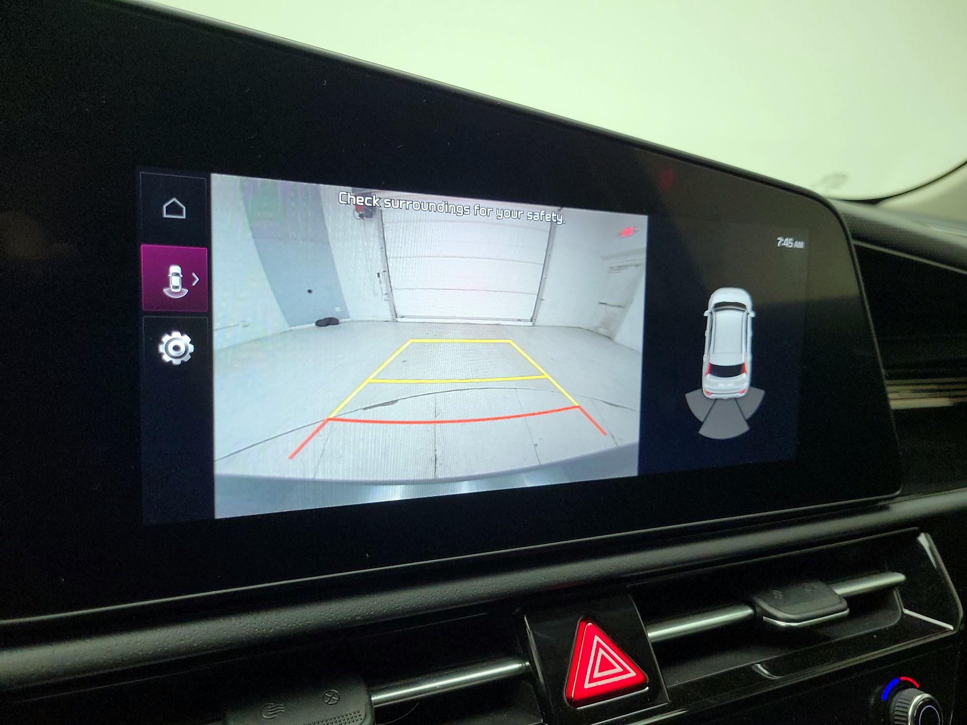 Thumbnail: 2023 Kia Niro - 15