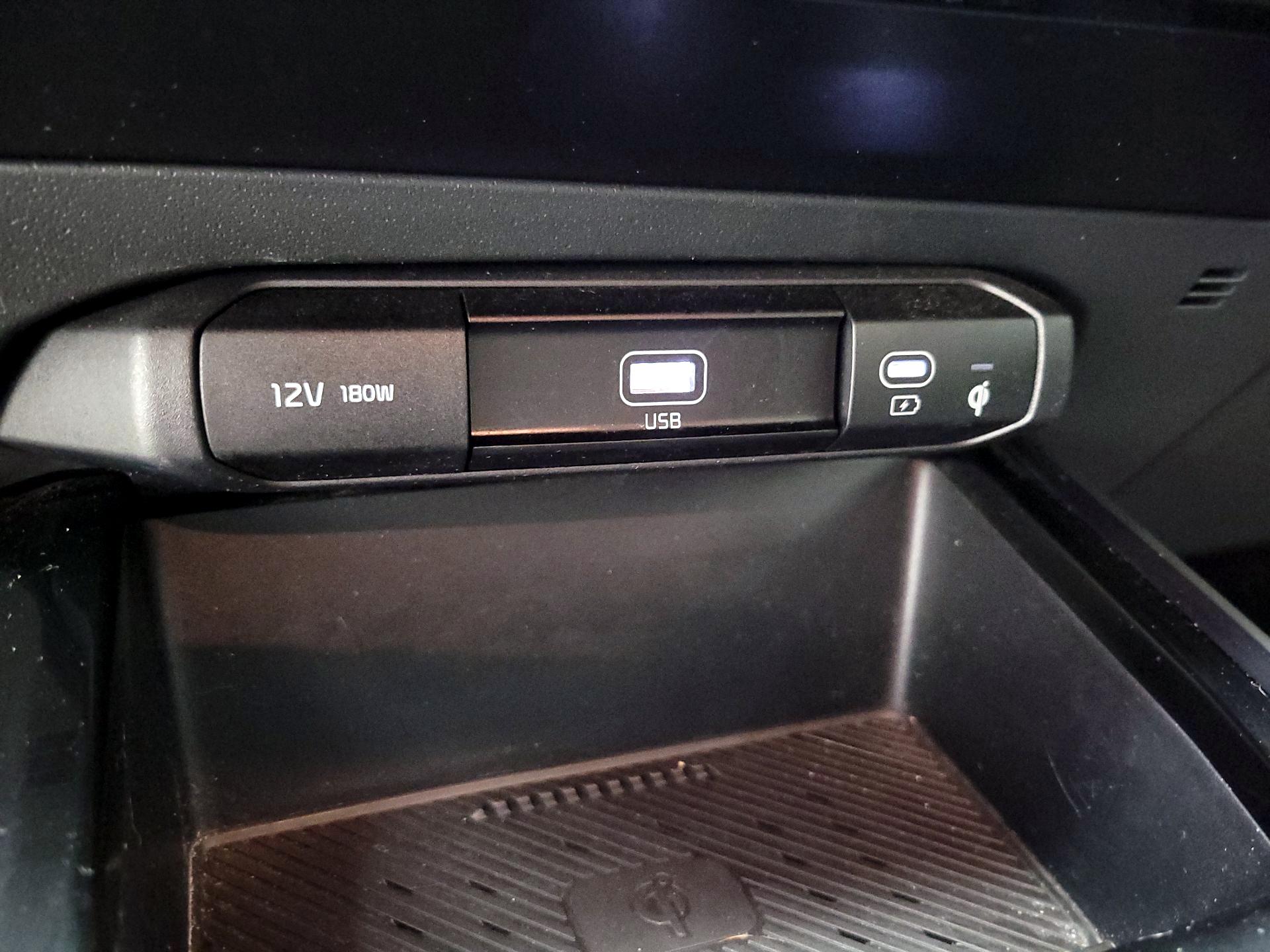 Thumbnail: 2023 Kia Niro - 19