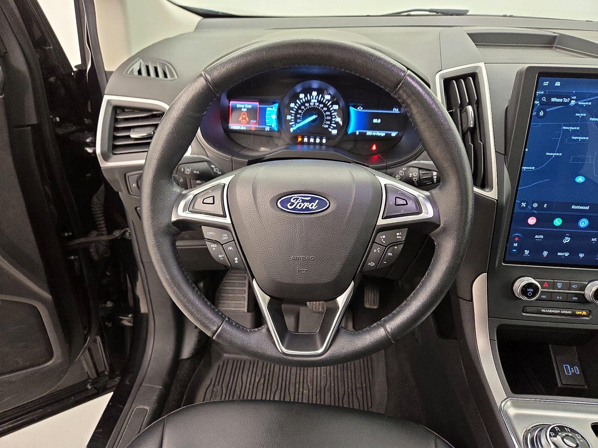 Thumbnail: 2022 Ford Edge - 10