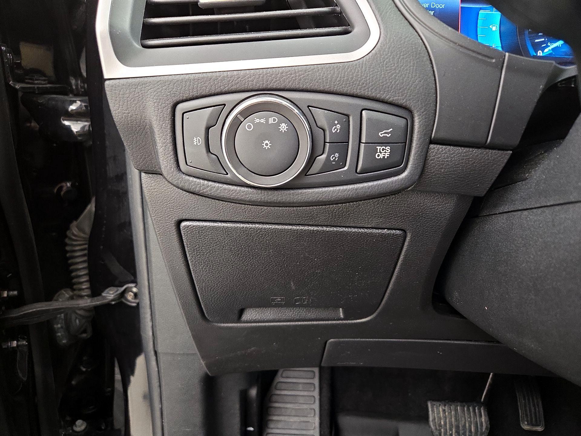 Thumbnail: 2022 Ford Edge - 13