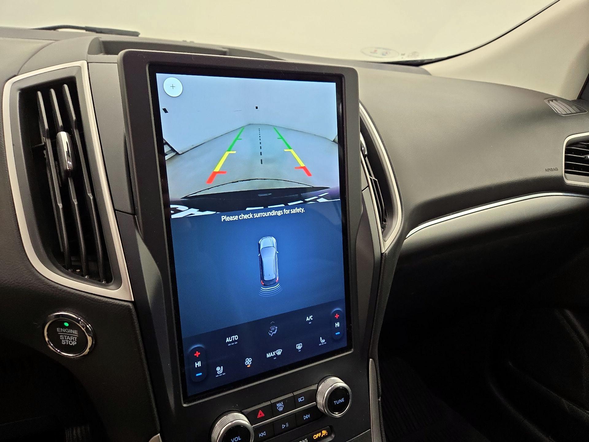 Thumbnail: 2022 Ford Edge - 15