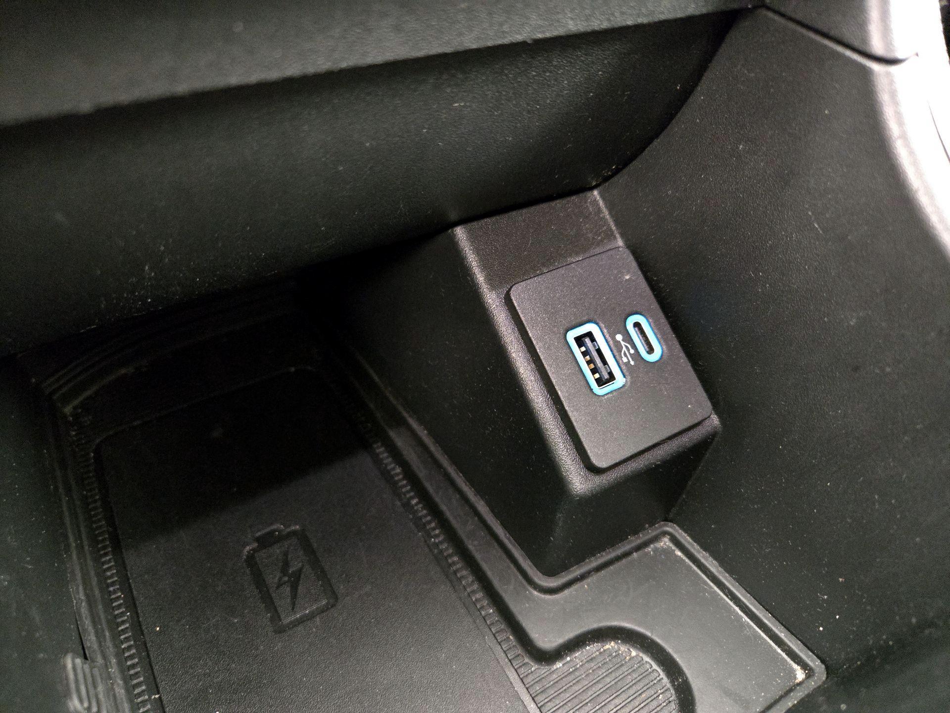 Thumbnail: 2022 Ford Edge - 19