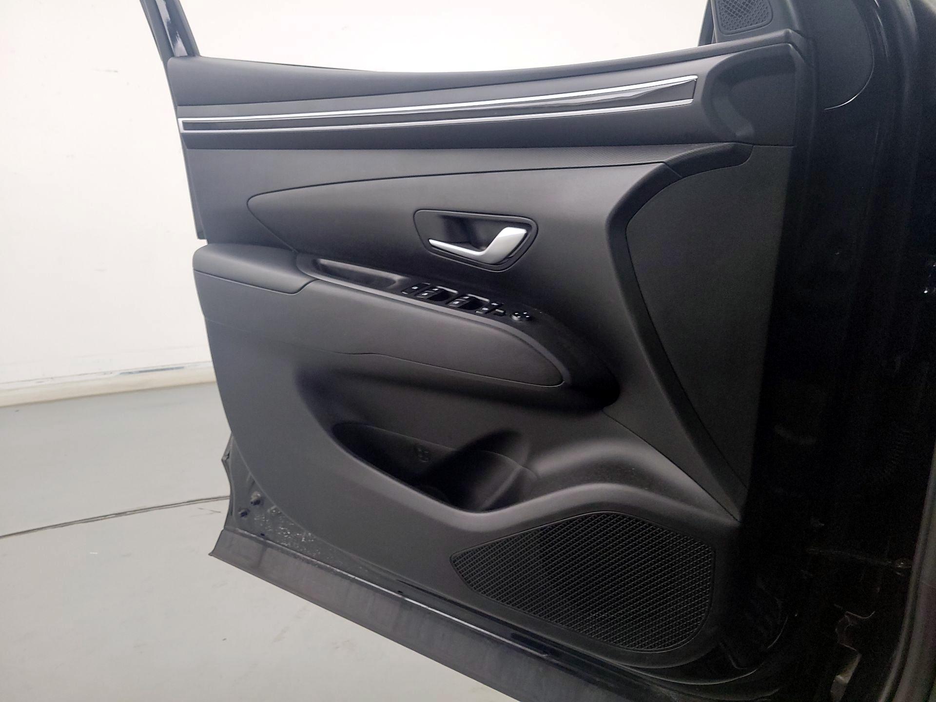 Thumbnail: 2023 Hyundai Tucson - 12