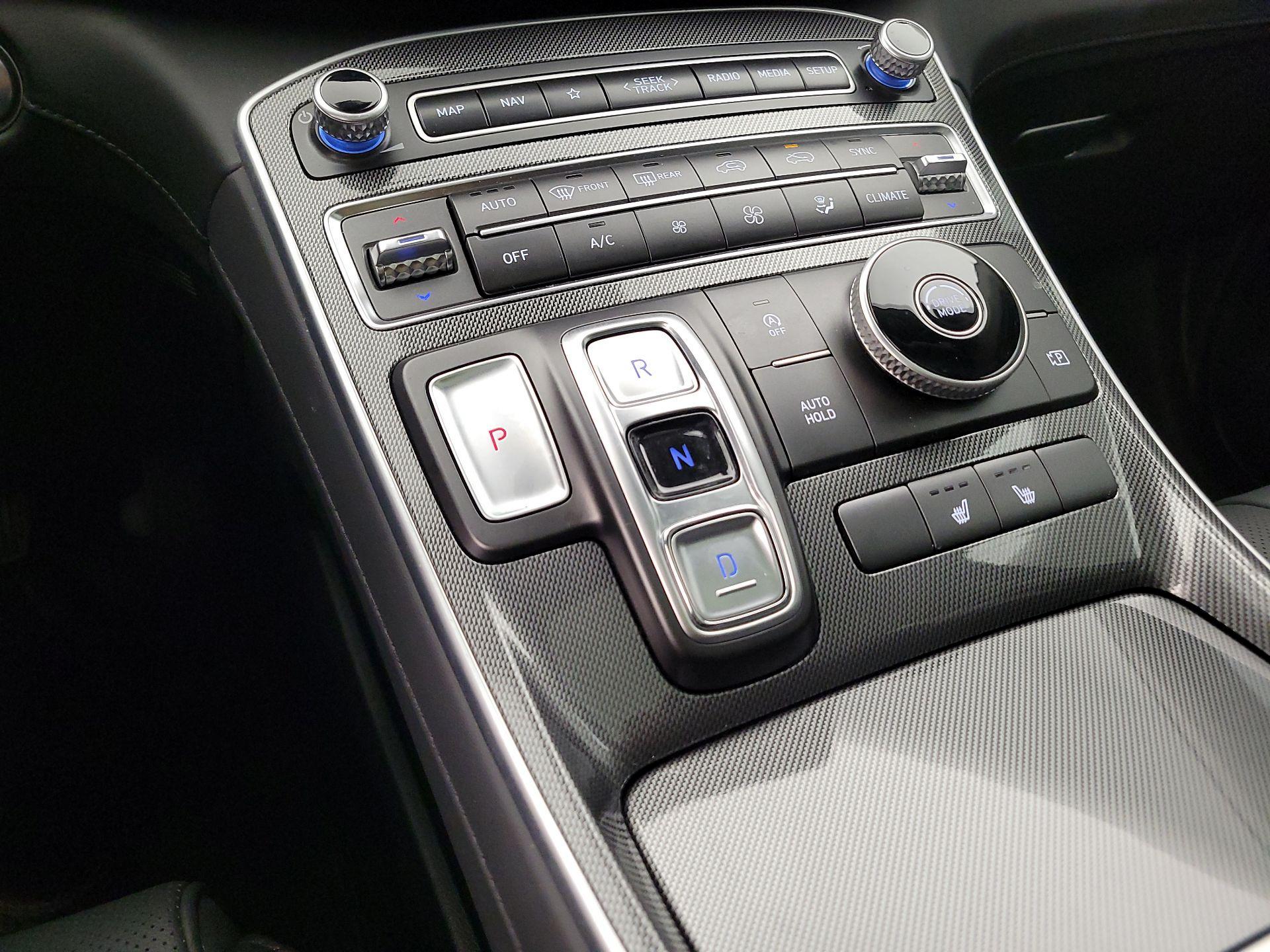 Thumbnail: 2023 Hyundai Santa Fe - 18