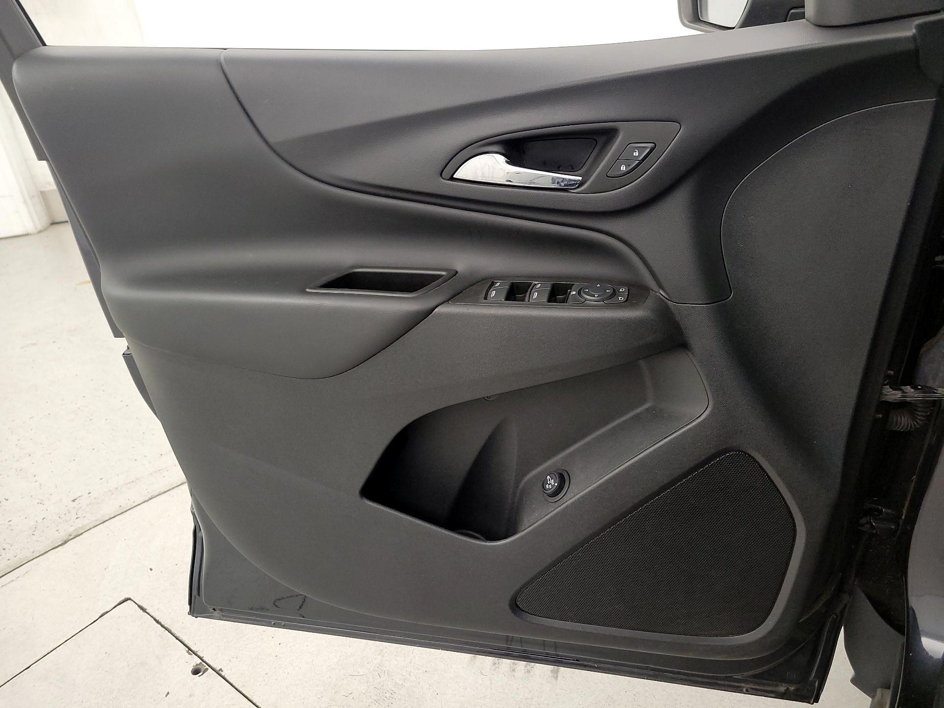 Thumbnail: 2022 Chevrolet Equinox - 12