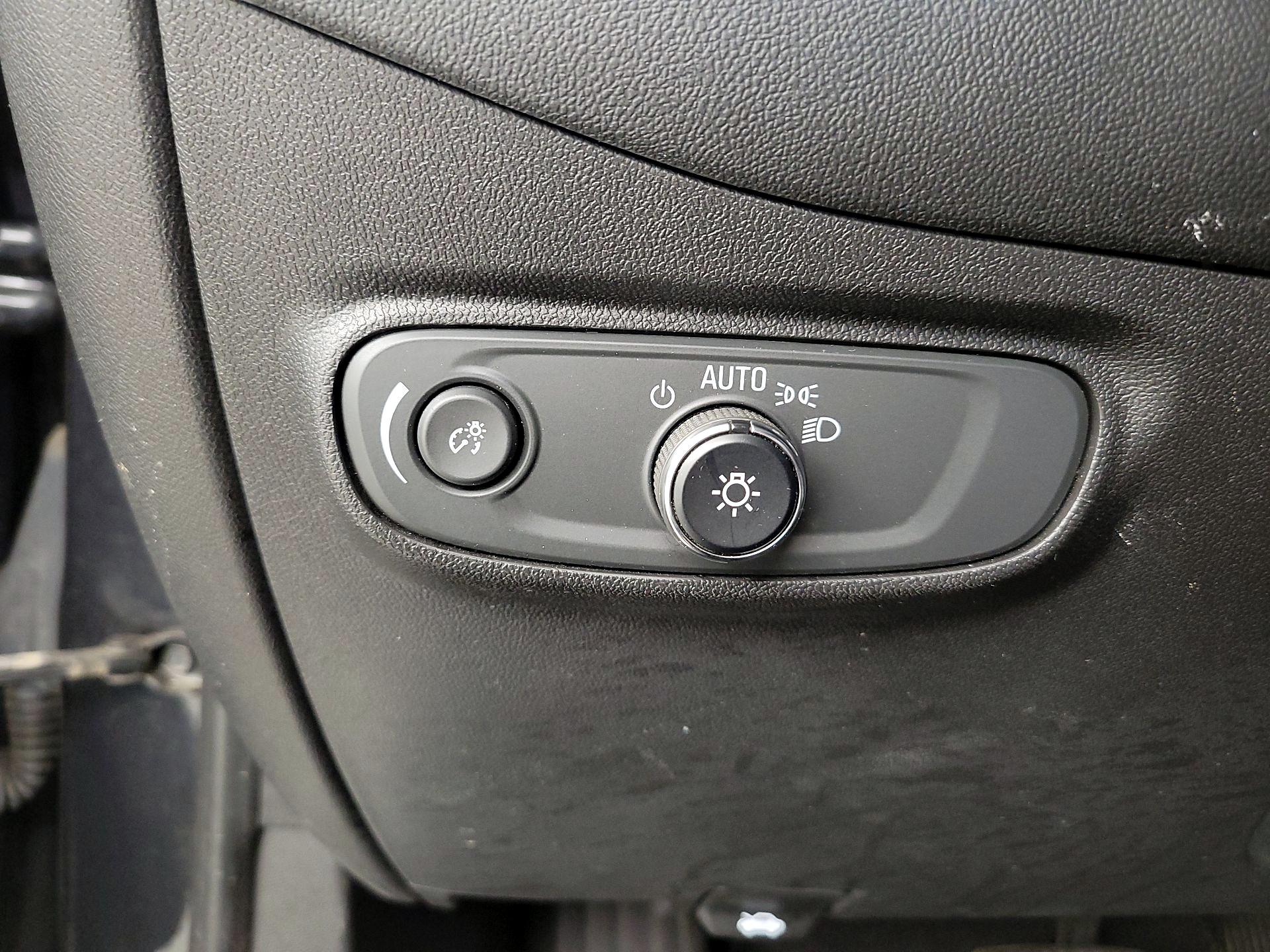 Thumbnail: 2022 Chevrolet Equinox - 13