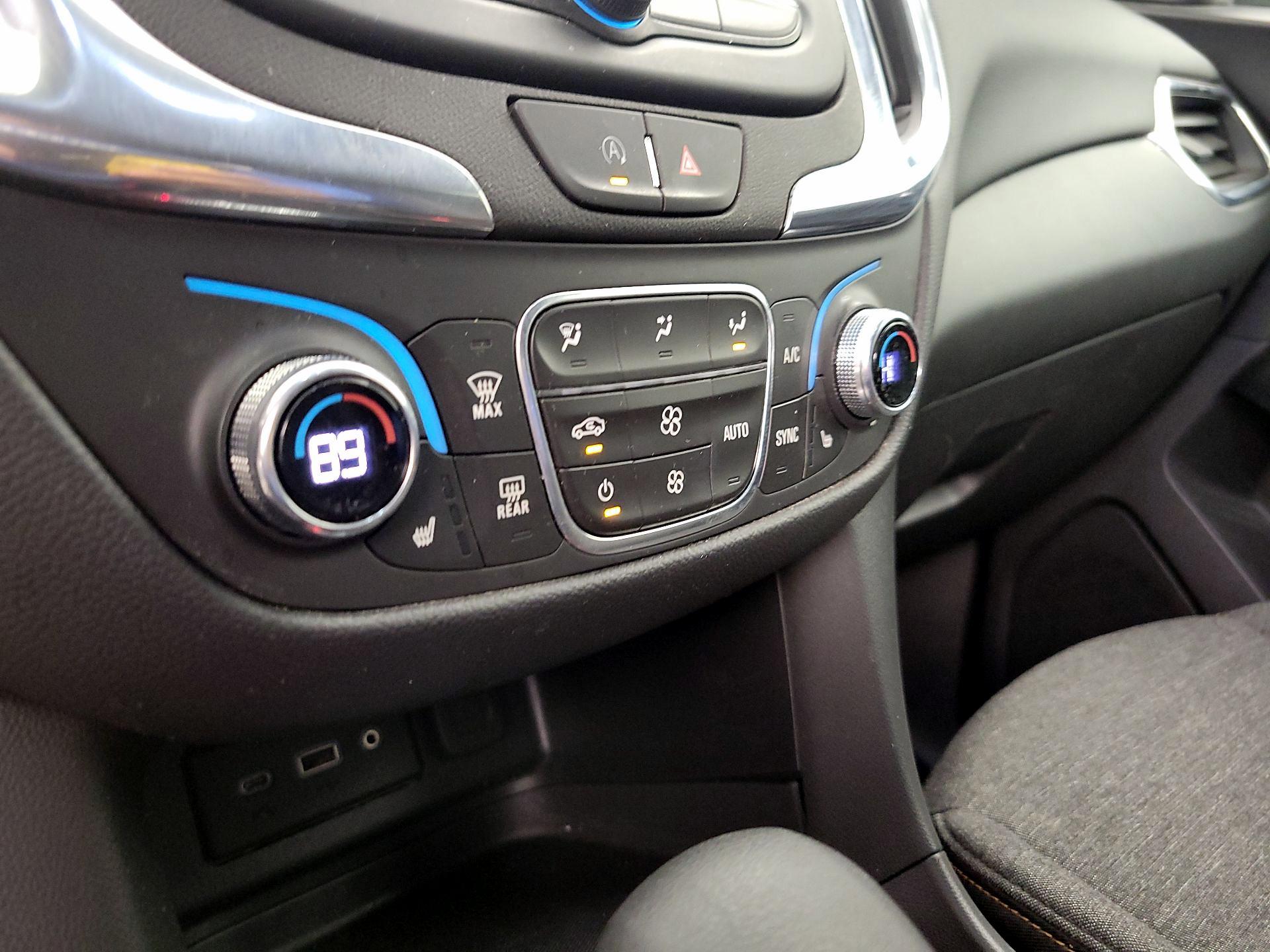 Thumbnail: 2022 Chevrolet Equinox - 16