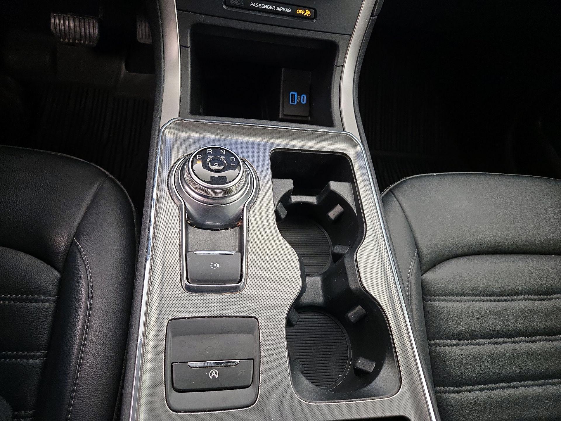 Thumbnail: 2022 Ford Edge - 17