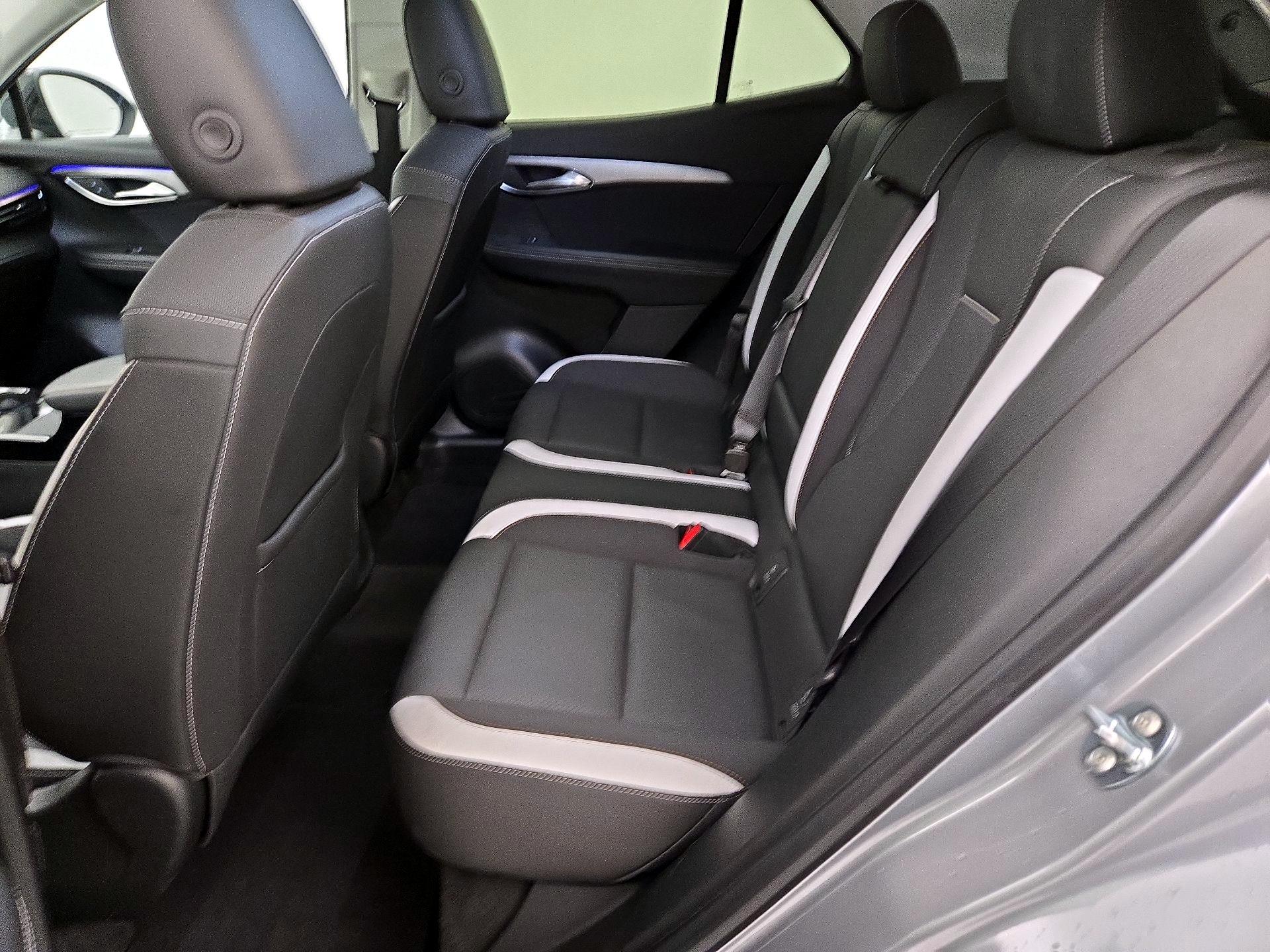 Thumbnail: 2025 Buick Envision - 19