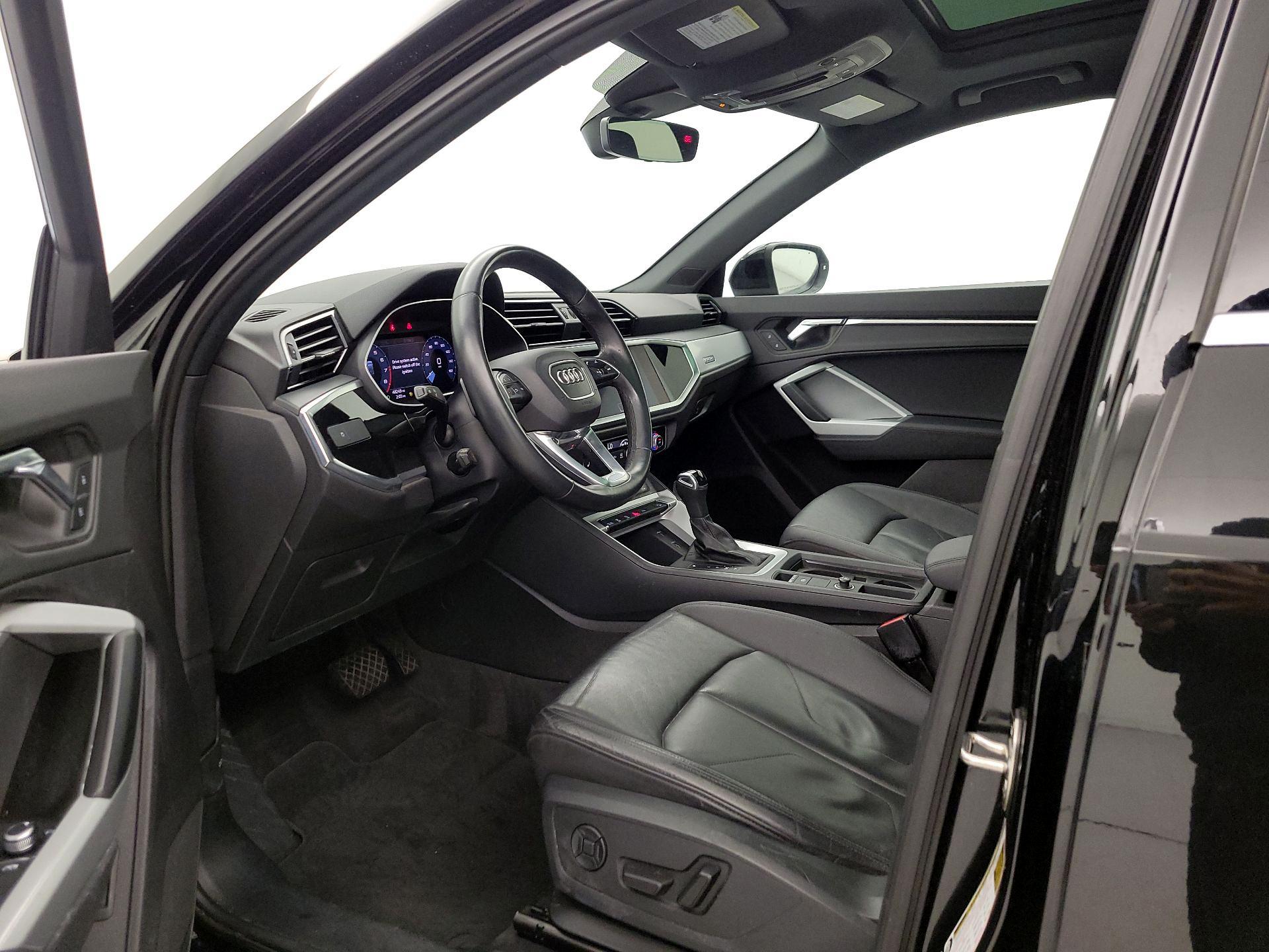 Thumbnail: 2021 Audi Q3 - 11