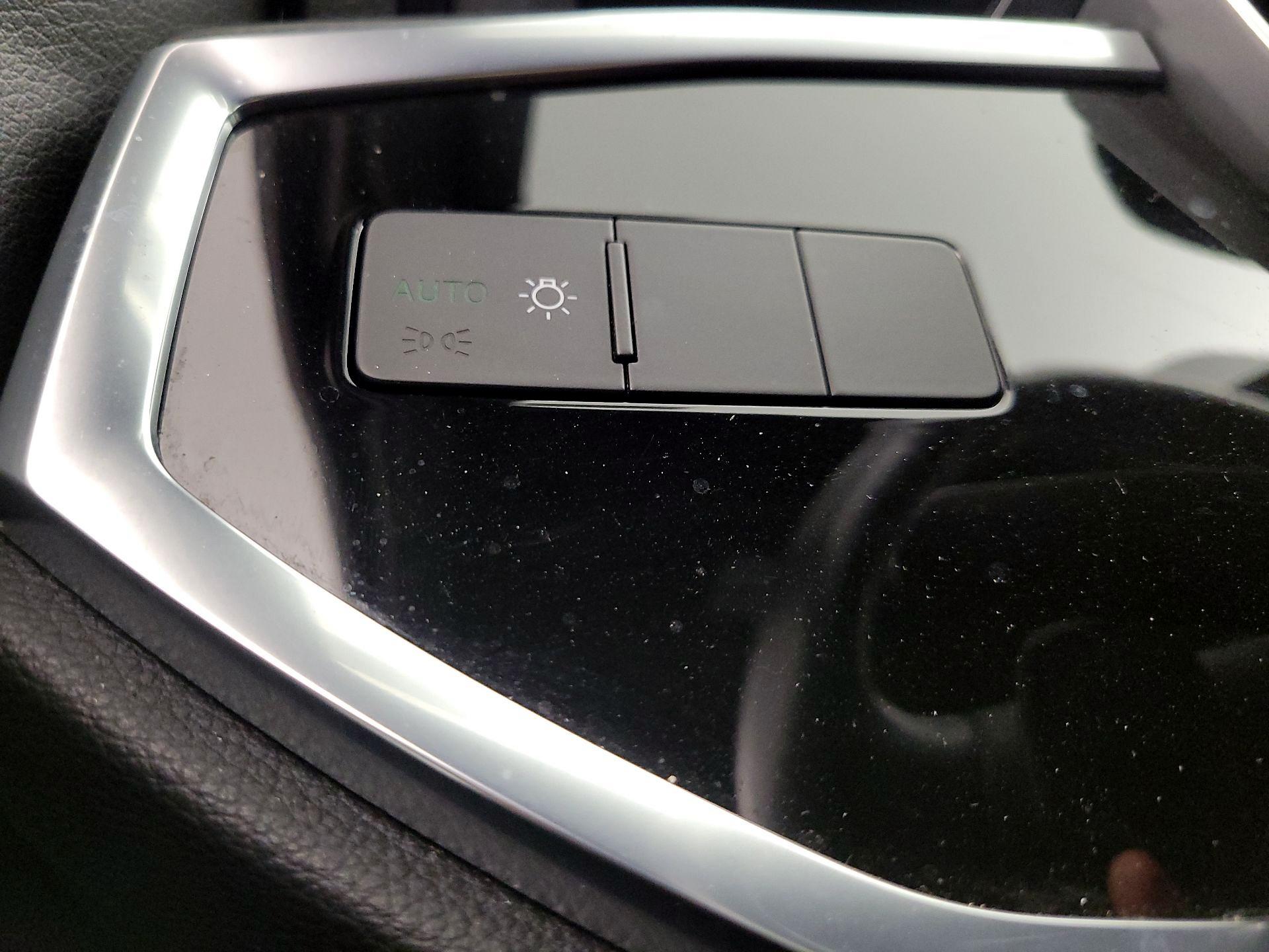 Thumbnail: 2021 Audi Q3 - 13