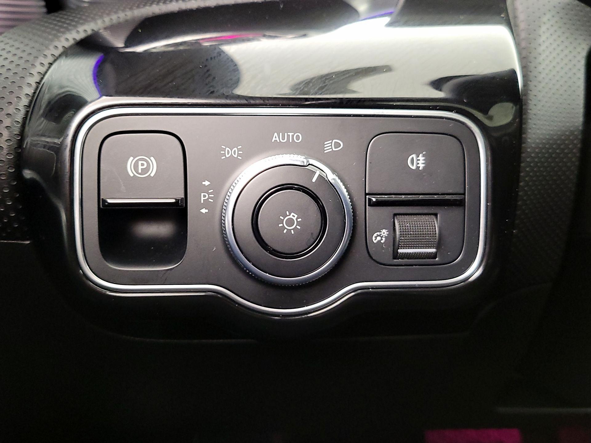 Thumbnail: 2020 Mercedes-Benz A-Class - 13