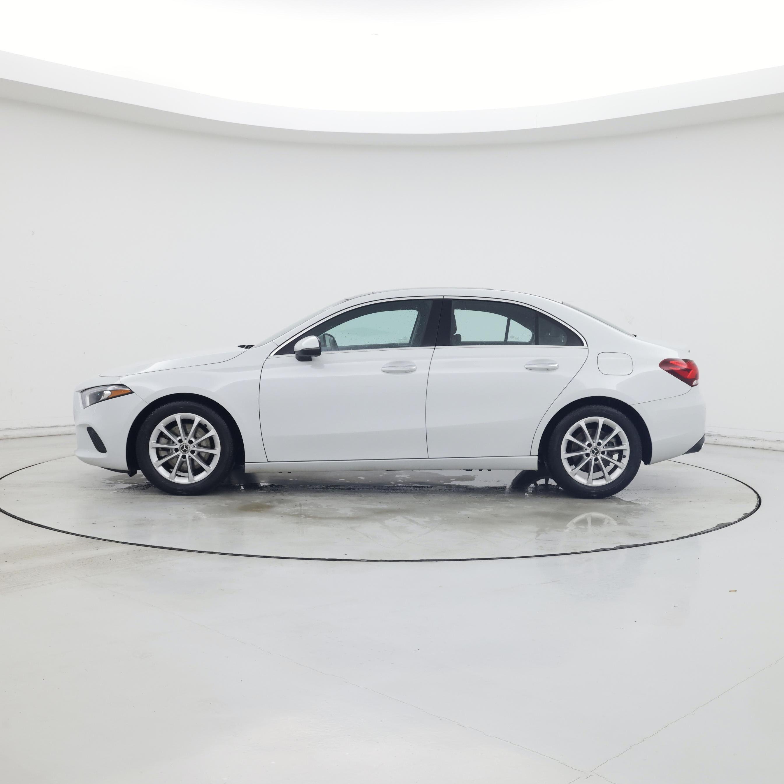 Thumbnail: 2020 Mercedes-Benz A-Class - 3