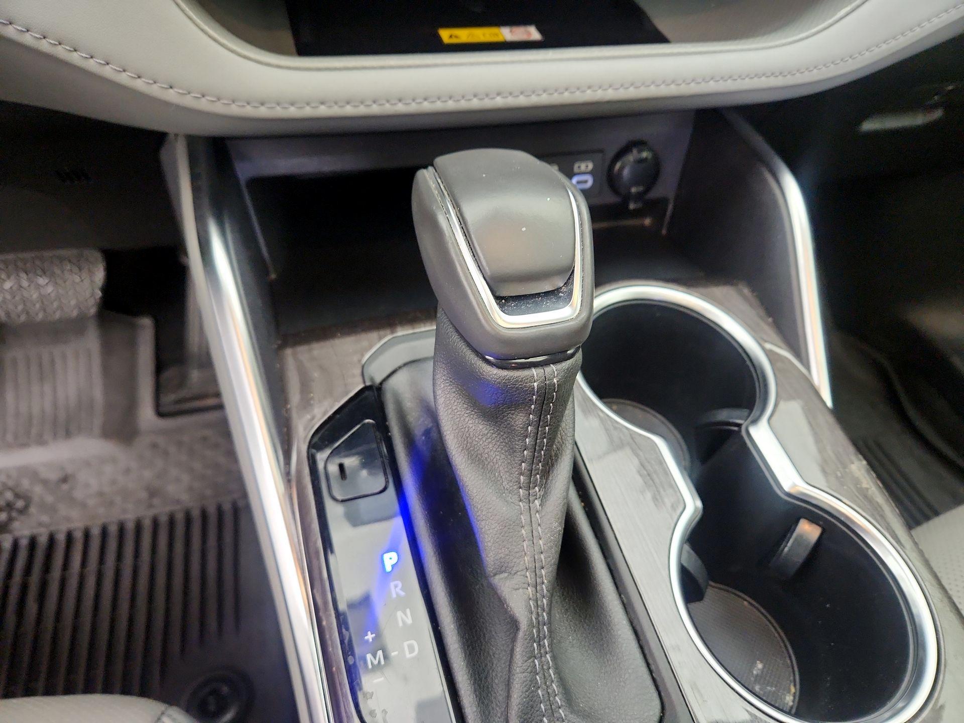 Thumbnail: 2023 Toyota Highlander - 17